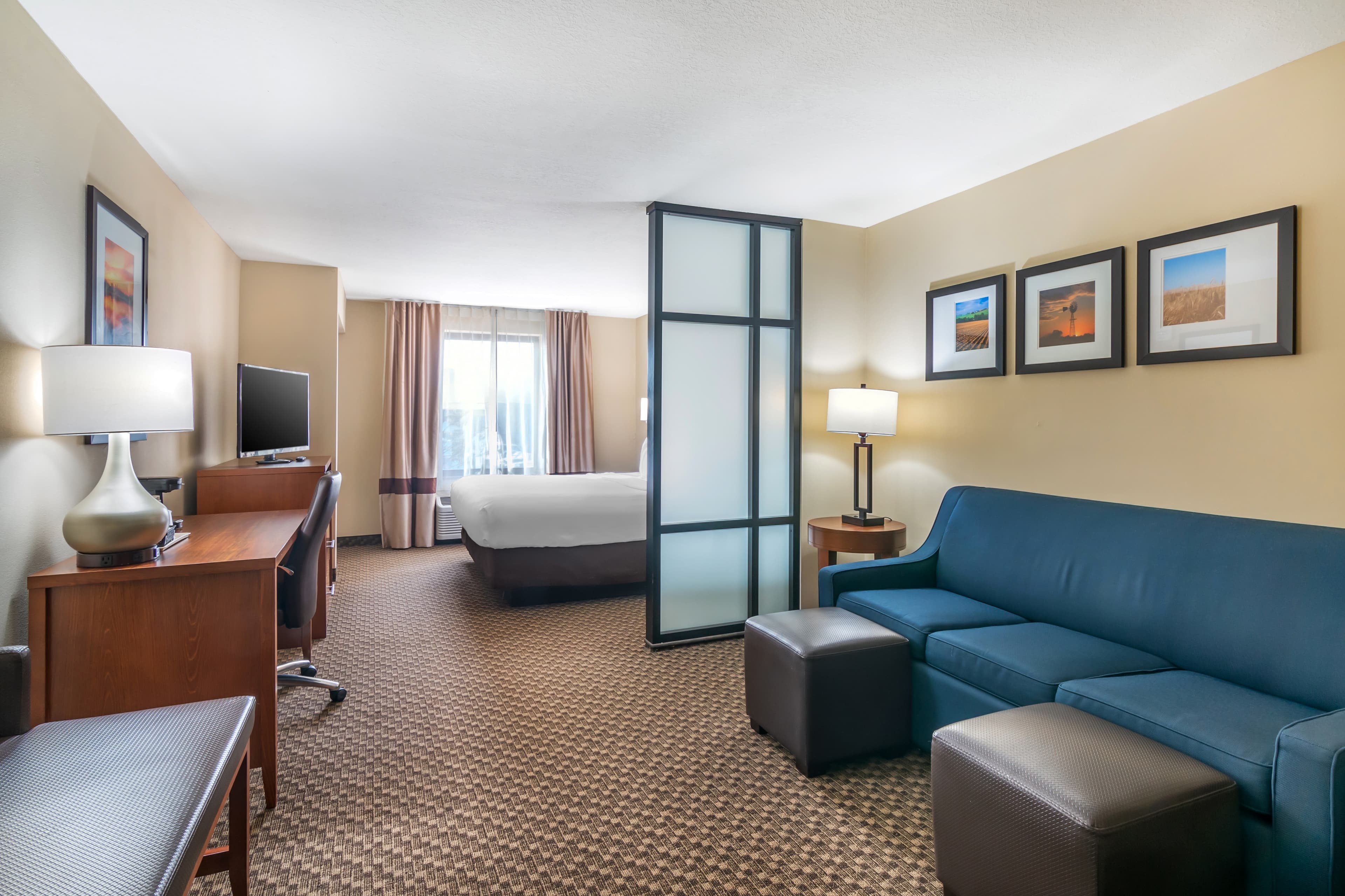 Comfort Suites Manhattan — 11