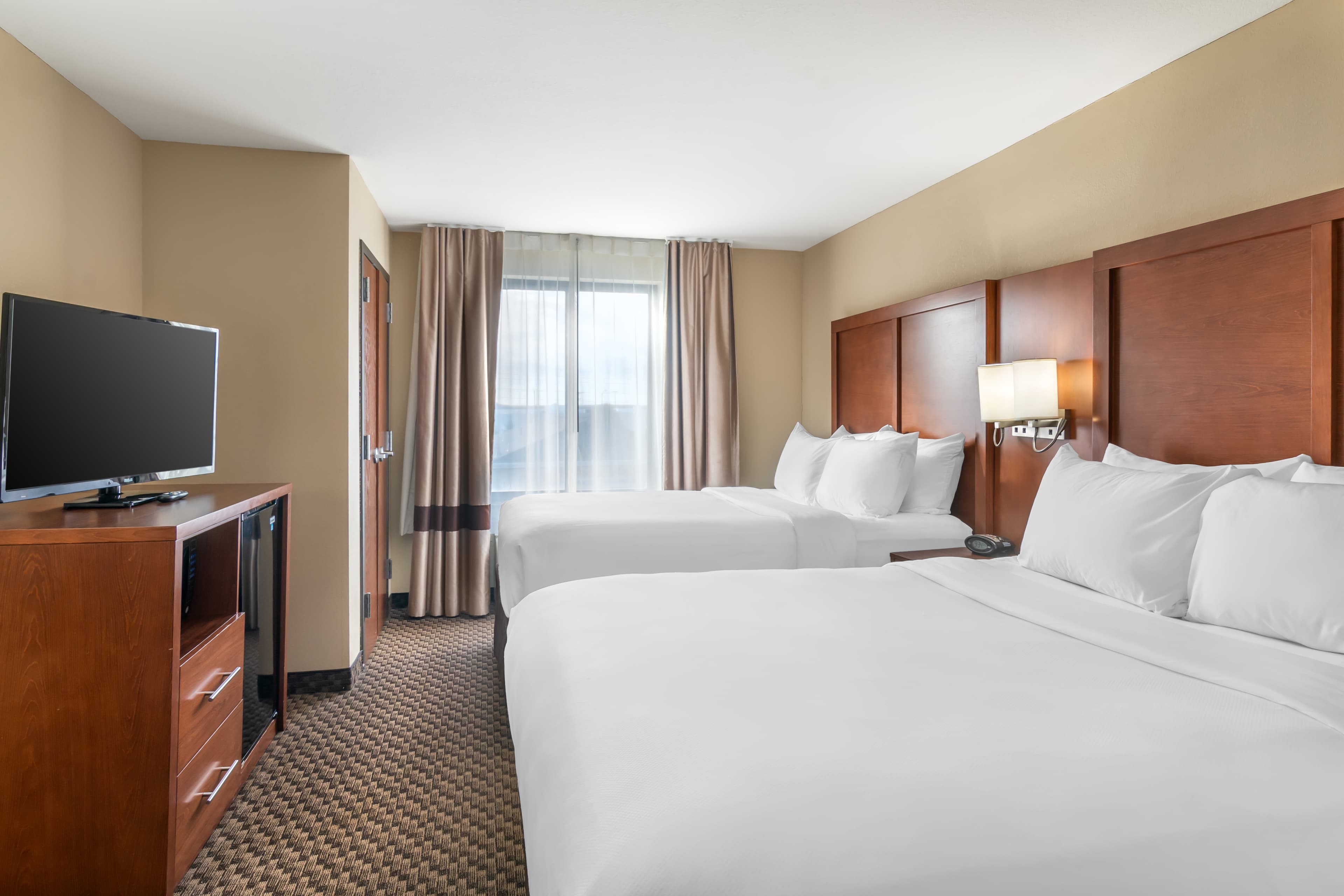 Comfort Suites Manhattan — 15