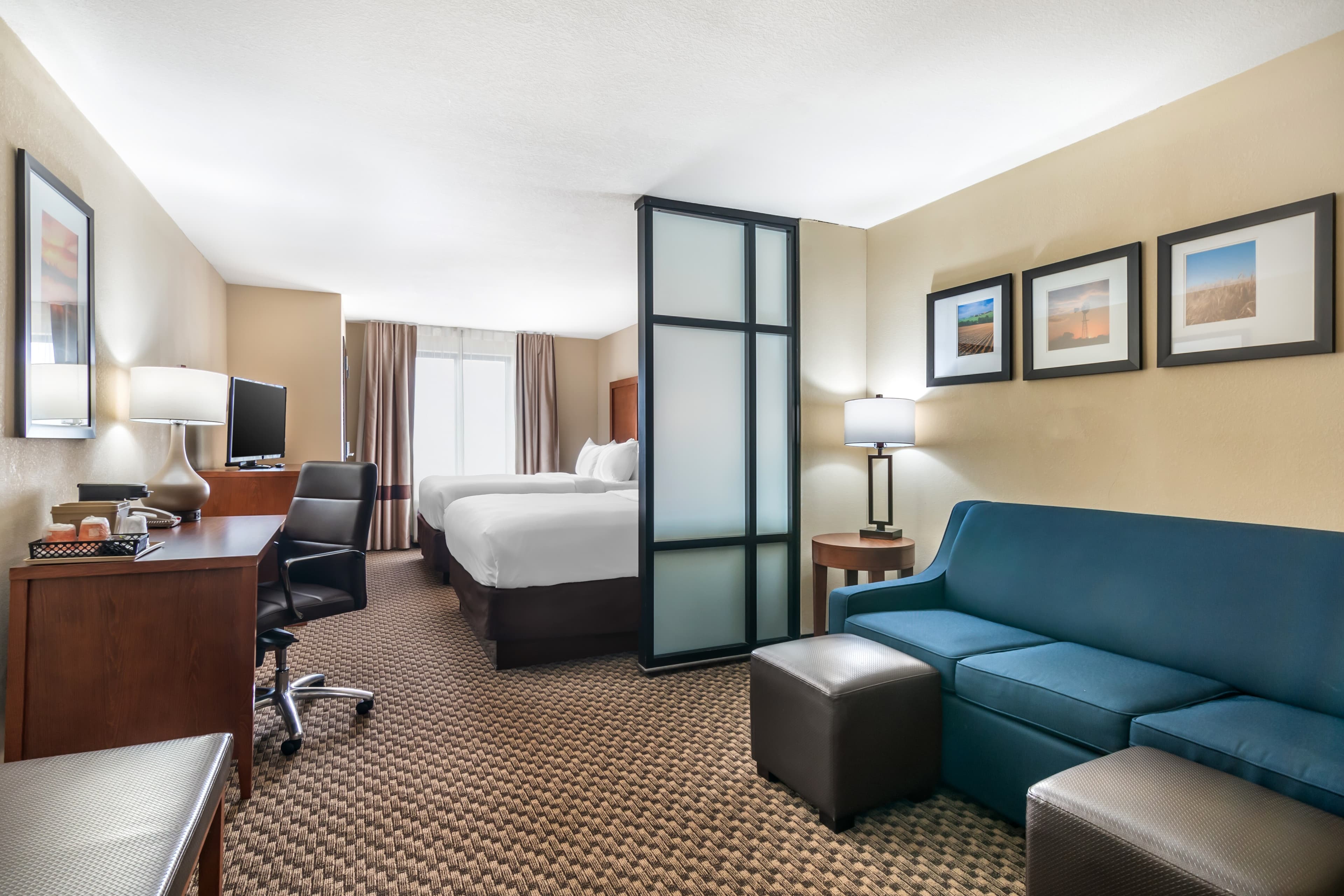 Comfort Suites Manhattan — 9