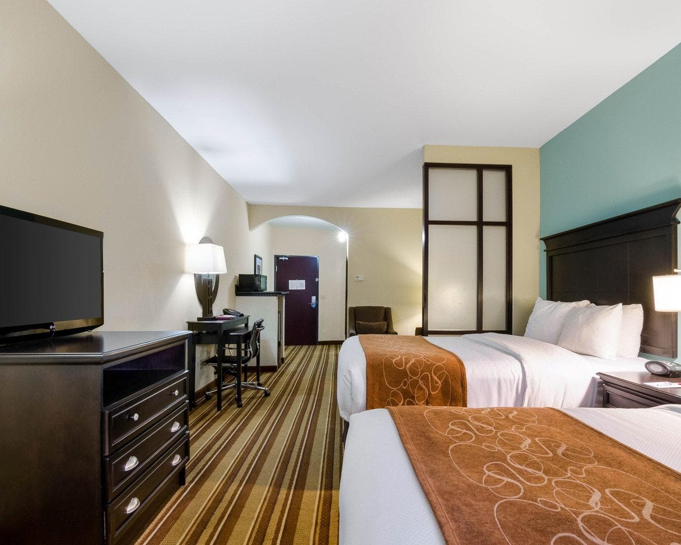 Comfort Suites Topeka Northwest — 18