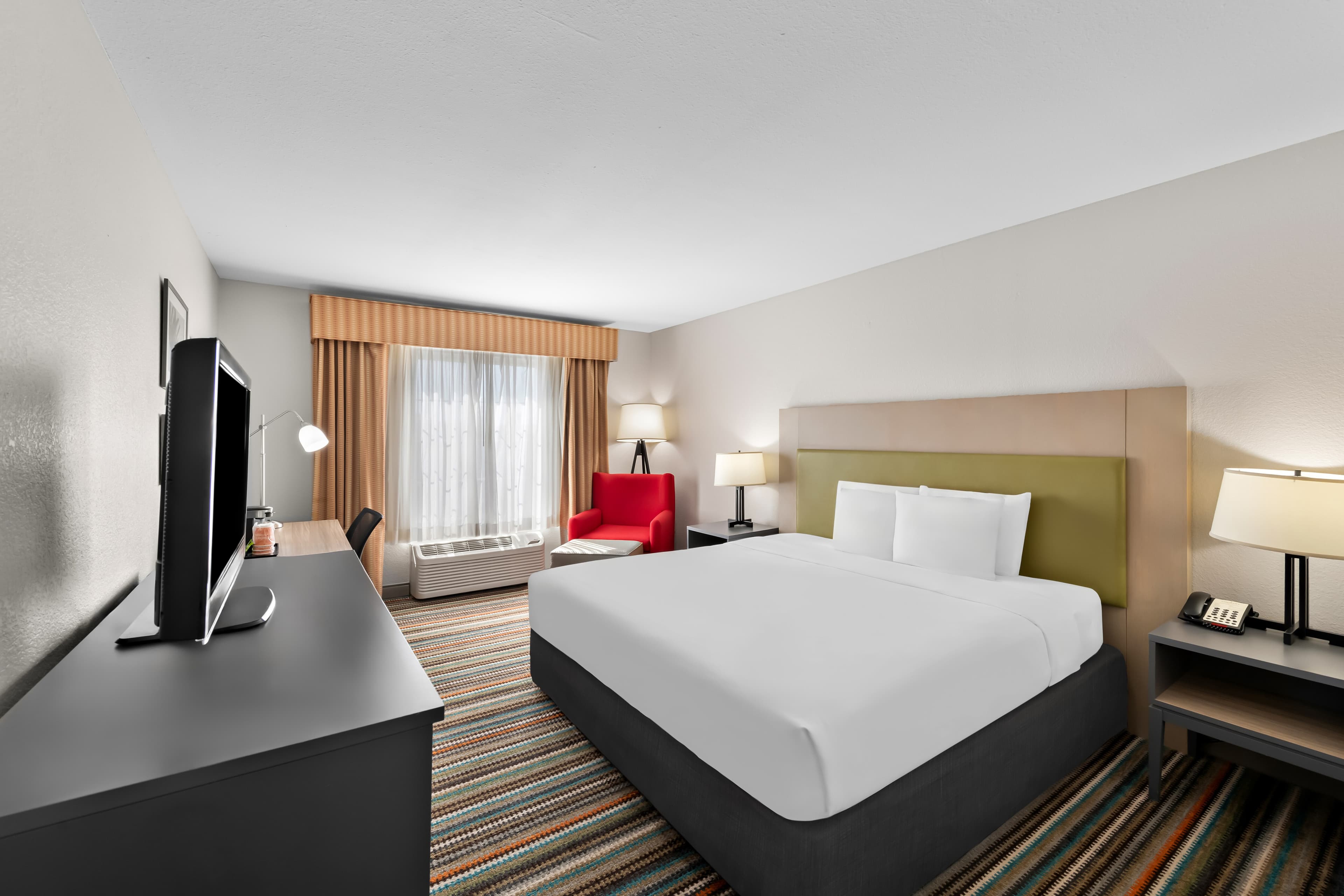 Country Inn & Suites by Radisson, Topeka West, KS - Image 3