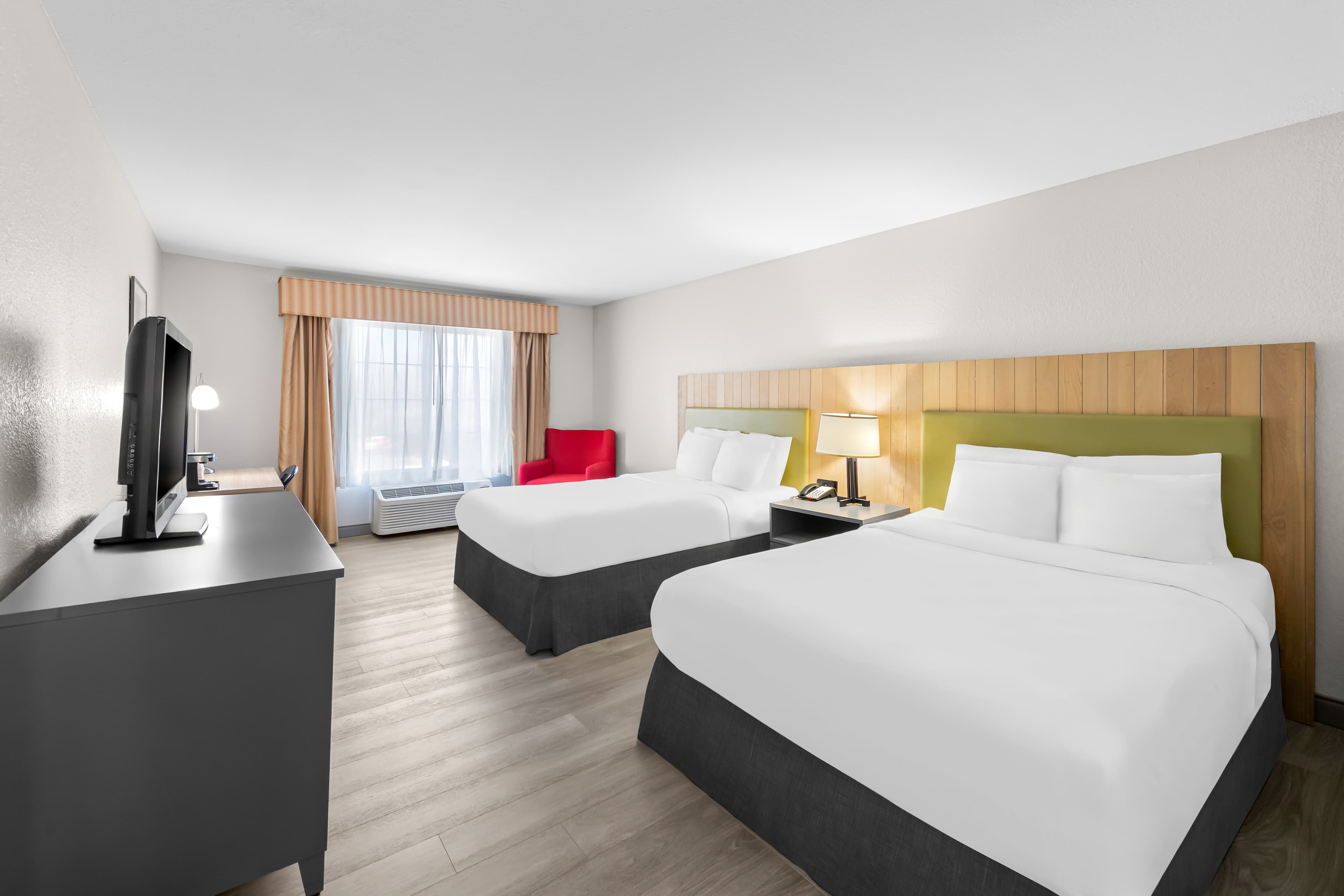 Country Inn & Suites by Radisson, Topeka West, KS — 11