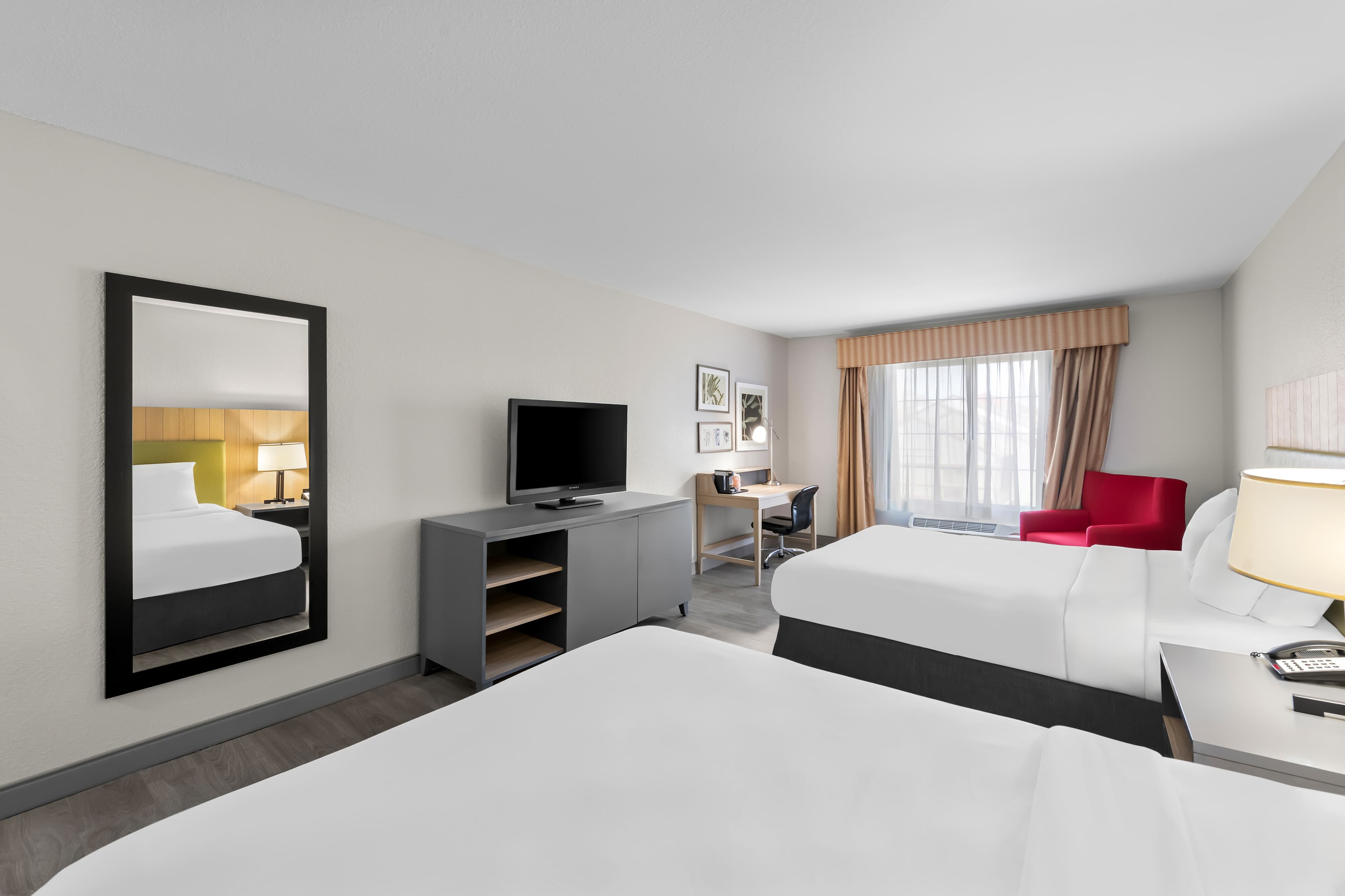 Country Inn & Suites by Radisson, Topeka West, KS — 12