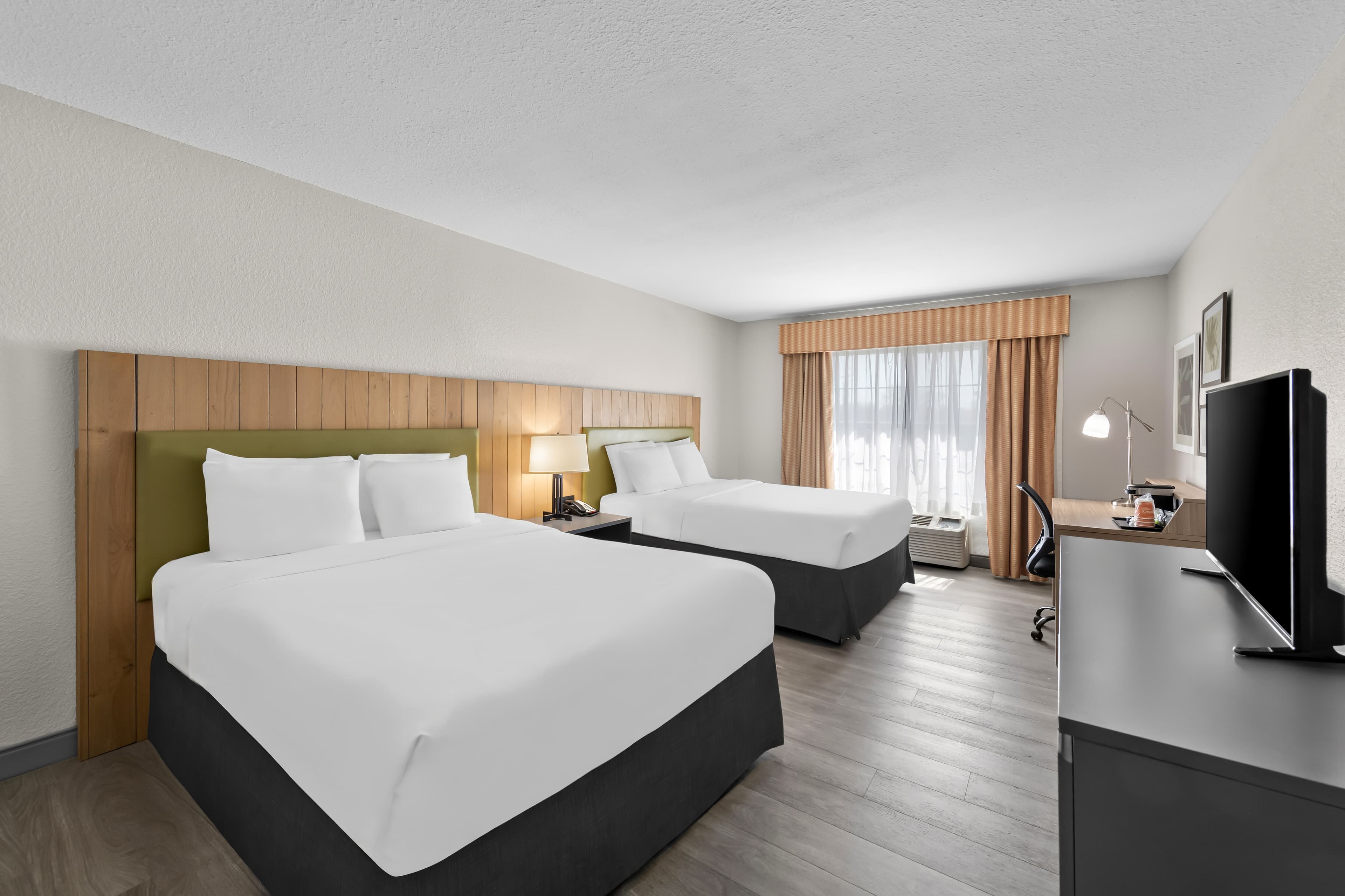 Country Inn & Suites by Radisson, Topeka West, KS — 16