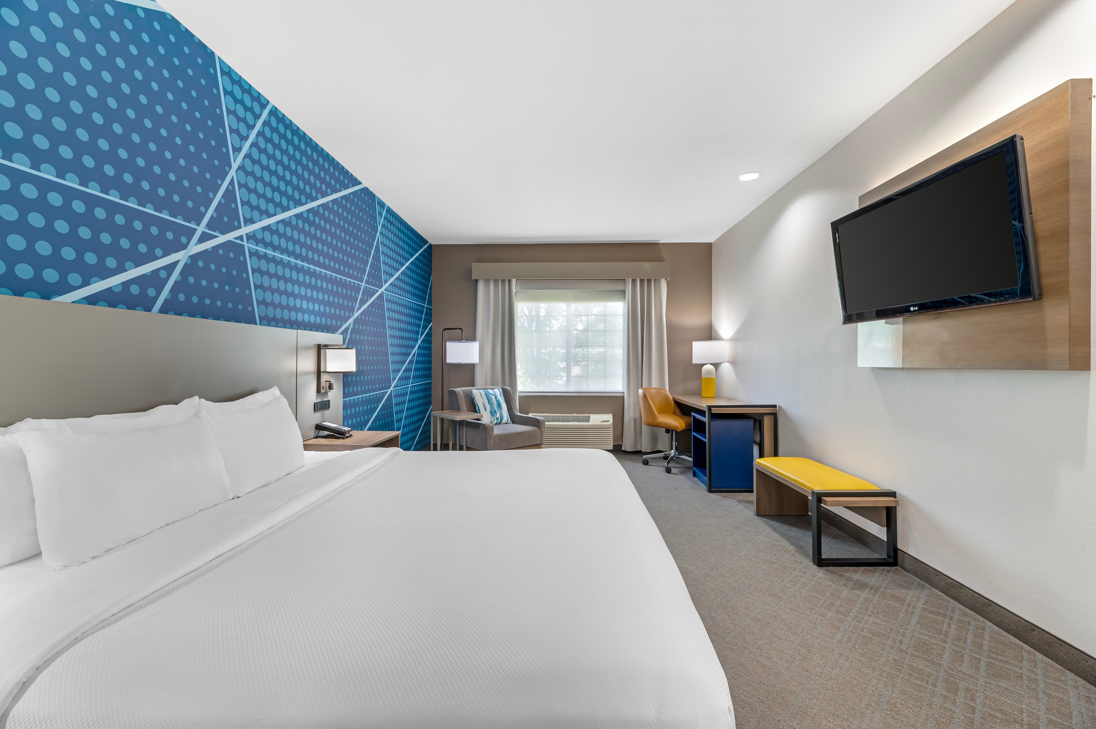 Comfort Inn & Suites Lawrence - University Area - Image 3