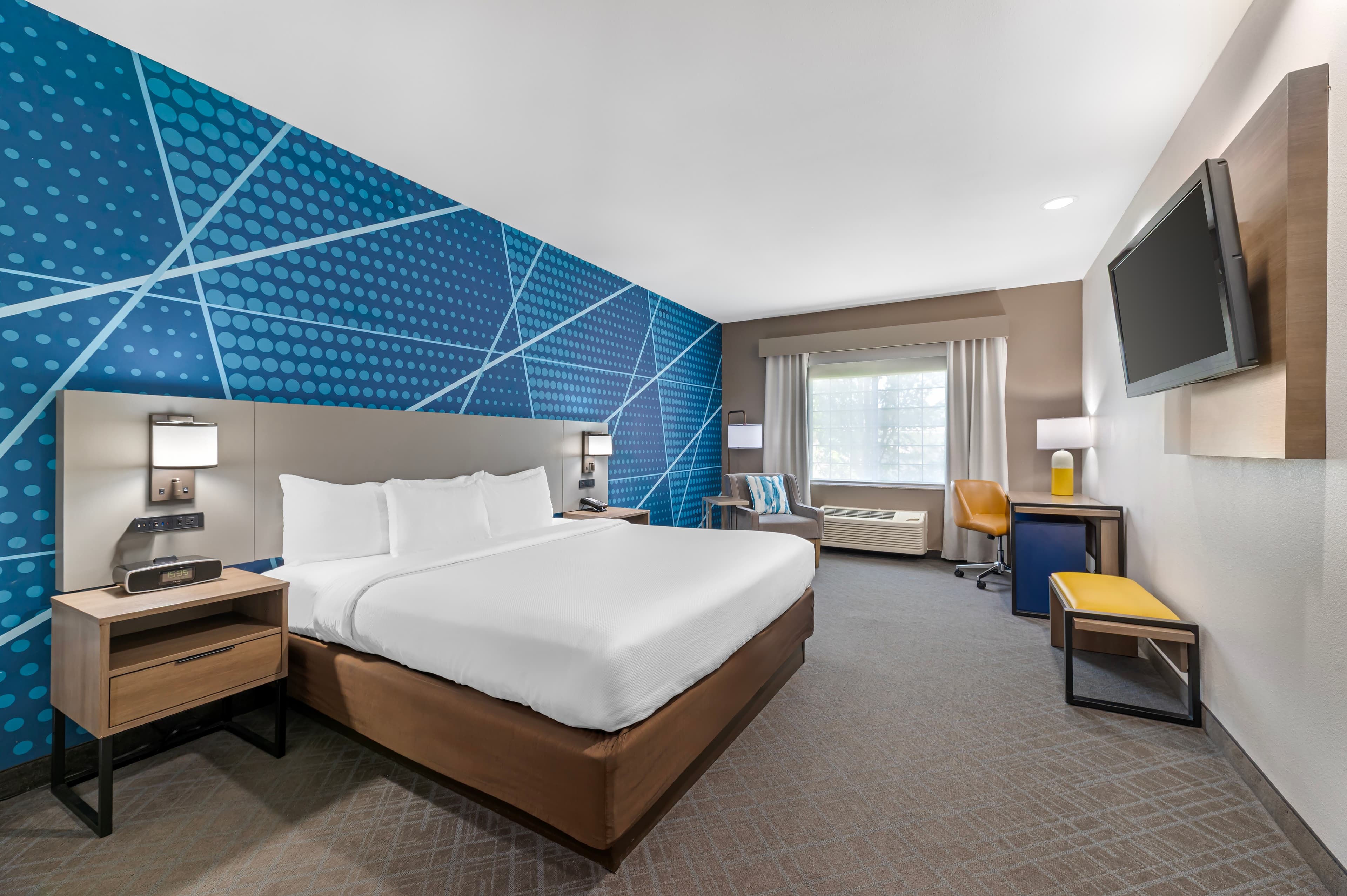 Comfort Inn & Suites Lawrence - University Area - Image 4