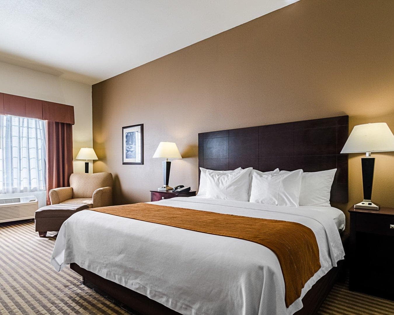 Comfort Inn & Suites Lawrence - University Area - Image 2