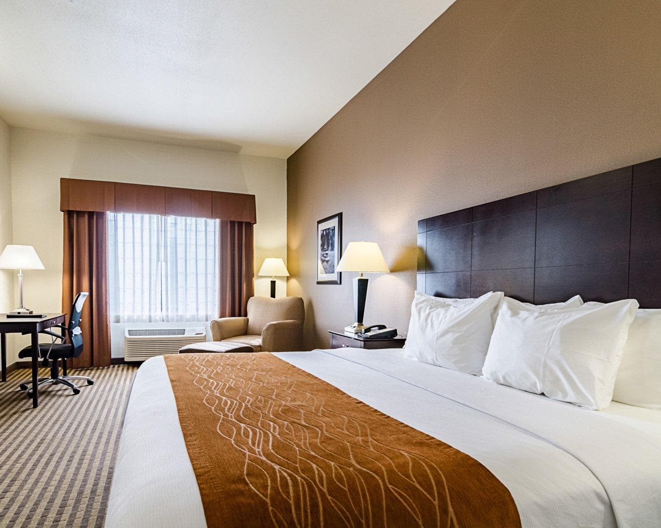 Comfort Inn & Suites Lawrence - University Area — 6
