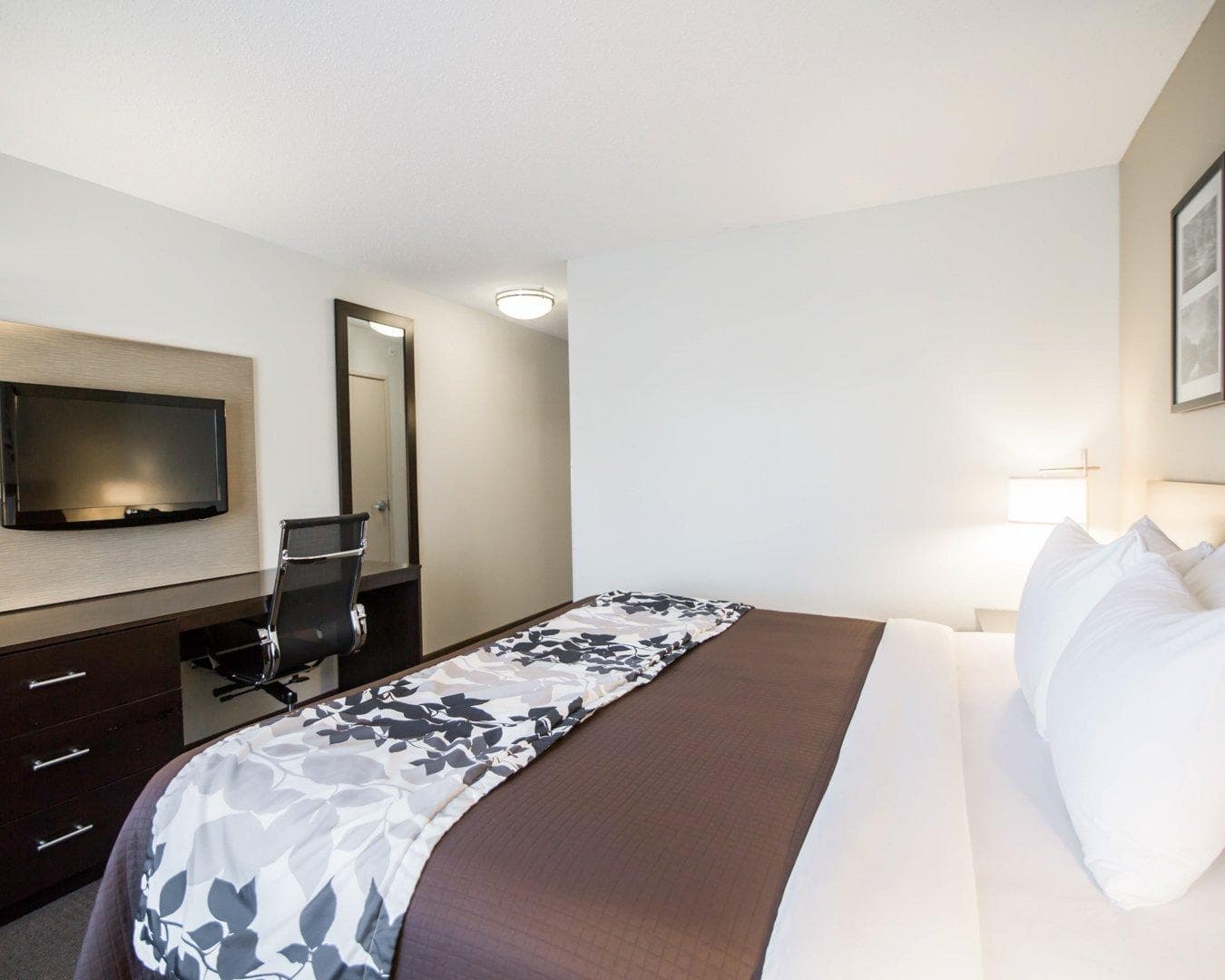 Sleep Inn & Suites Norton - Image 3