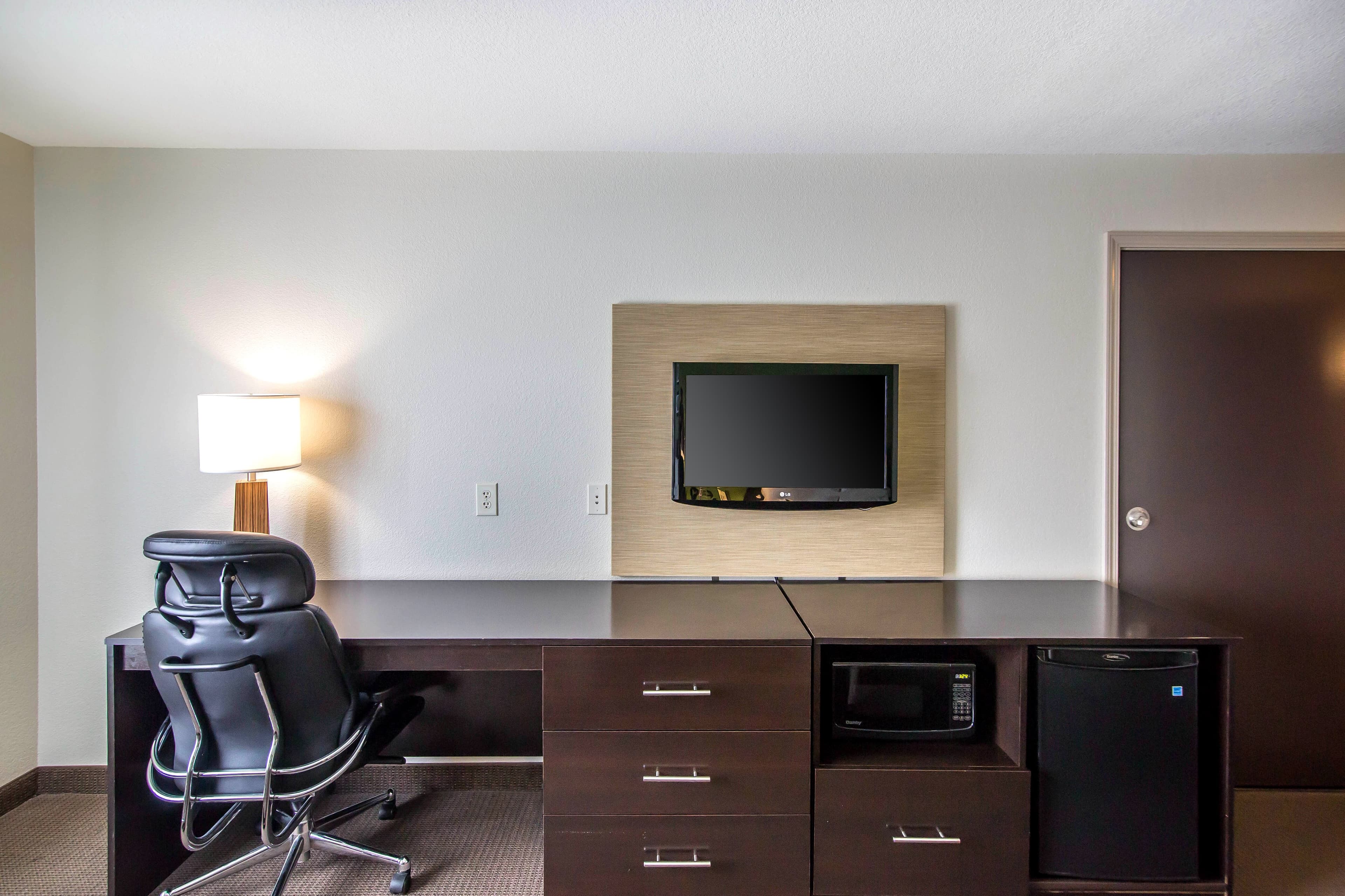 Sleep Inn & Suites Haysville - Wichita South — 8