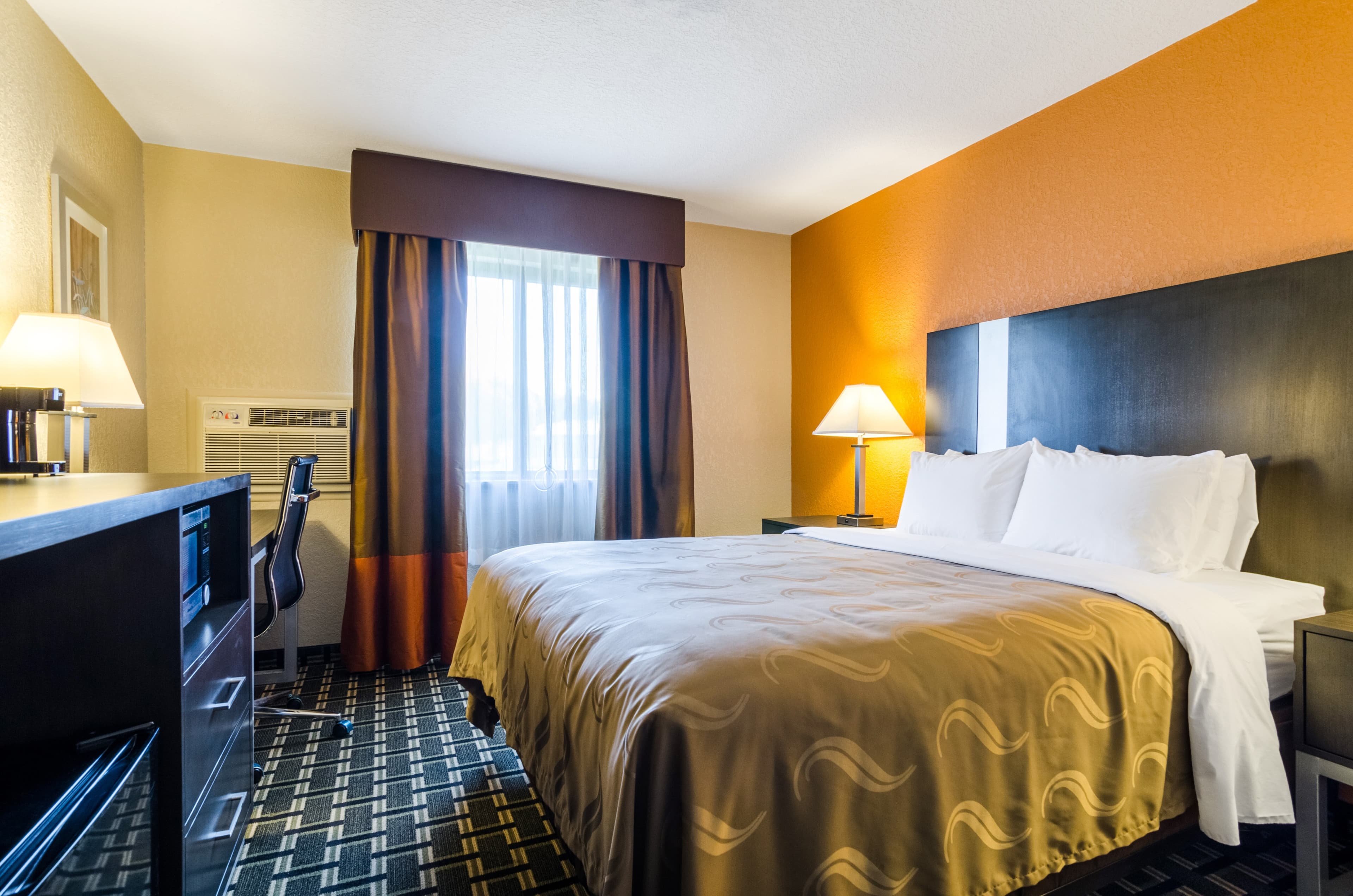 Quality Inn Great Bend - Image 2