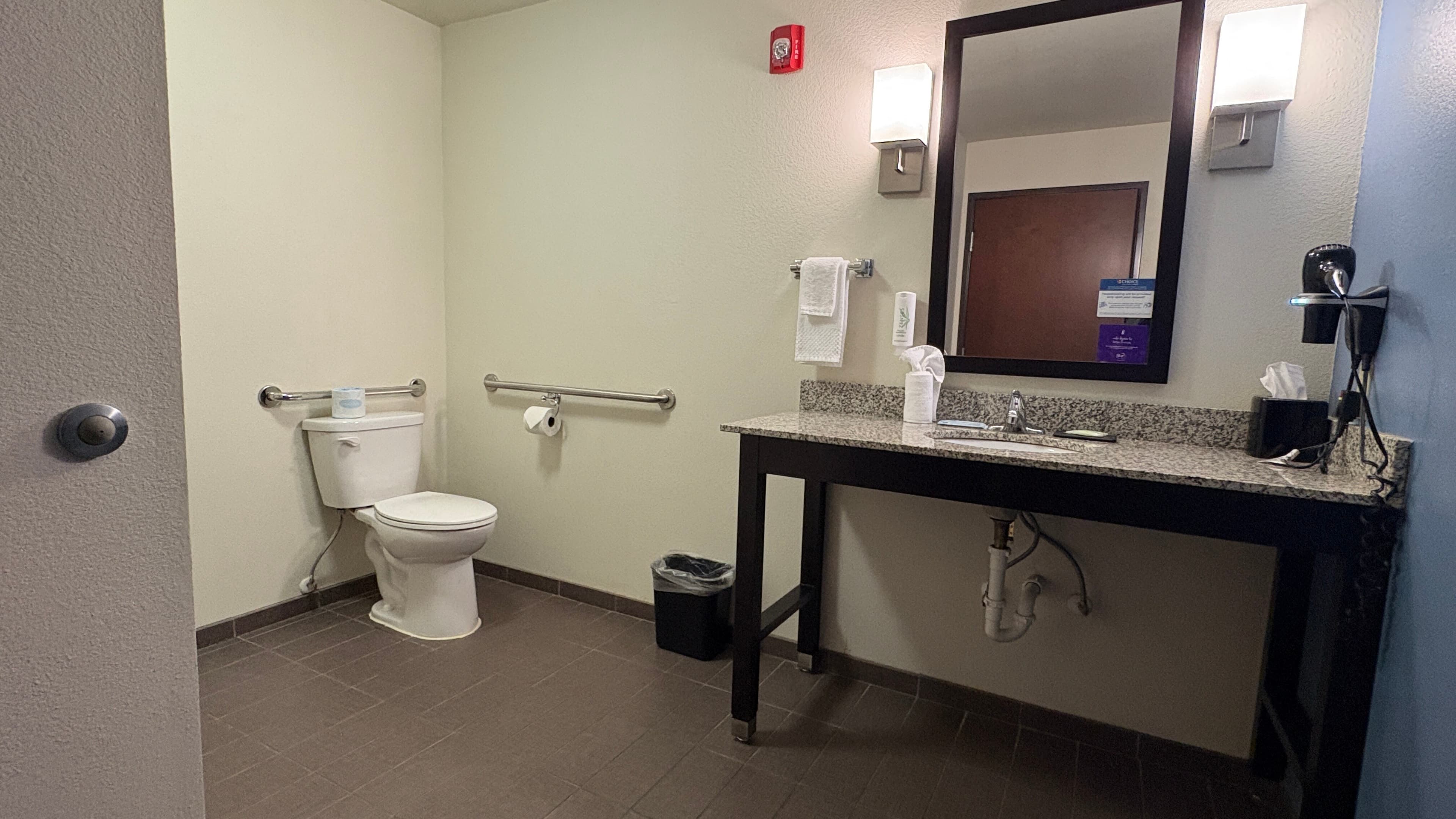 Sleep Inn & Suites Fort Scott — 16