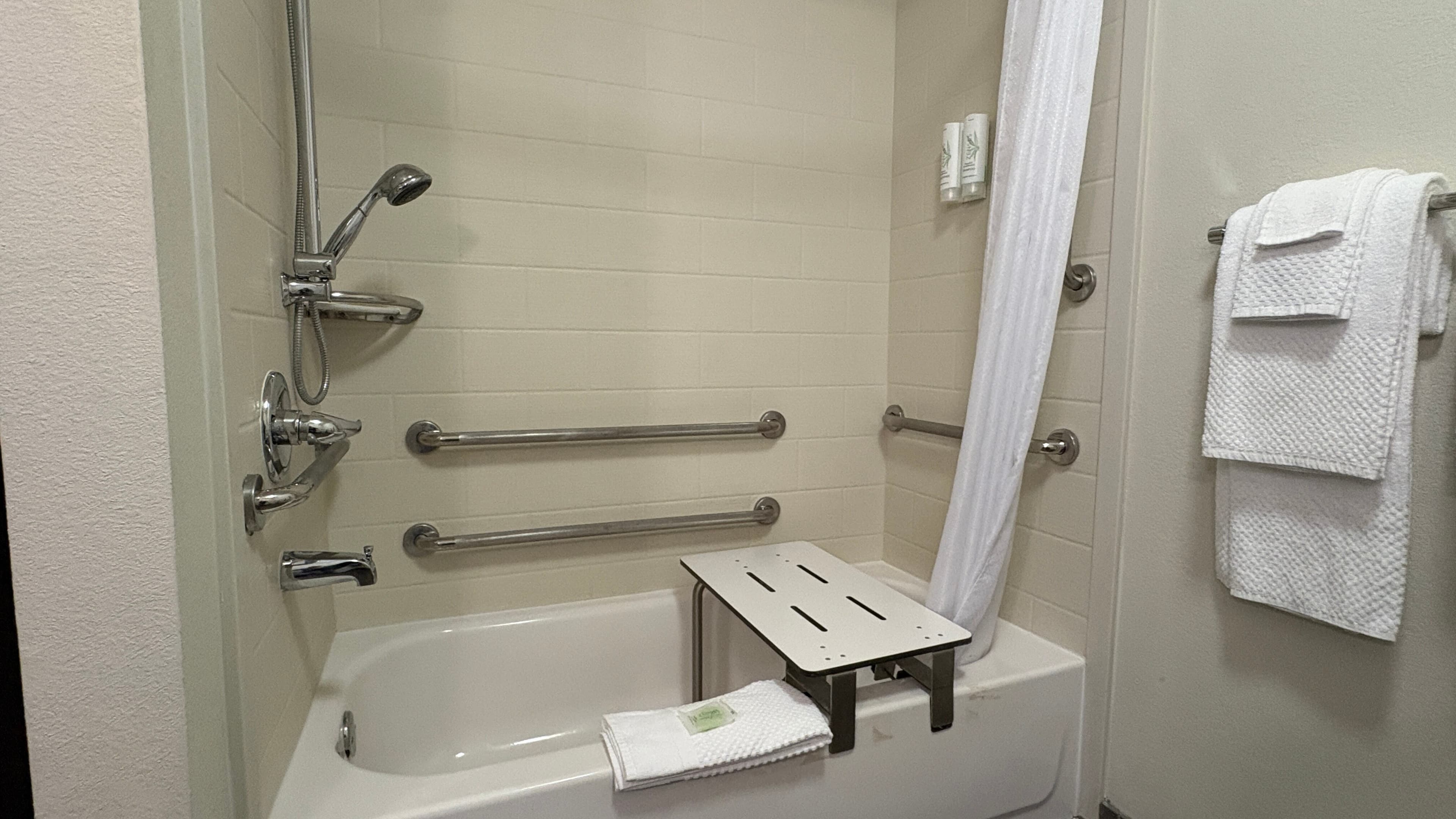 Sleep Inn & Suites Fort Scott — 17
