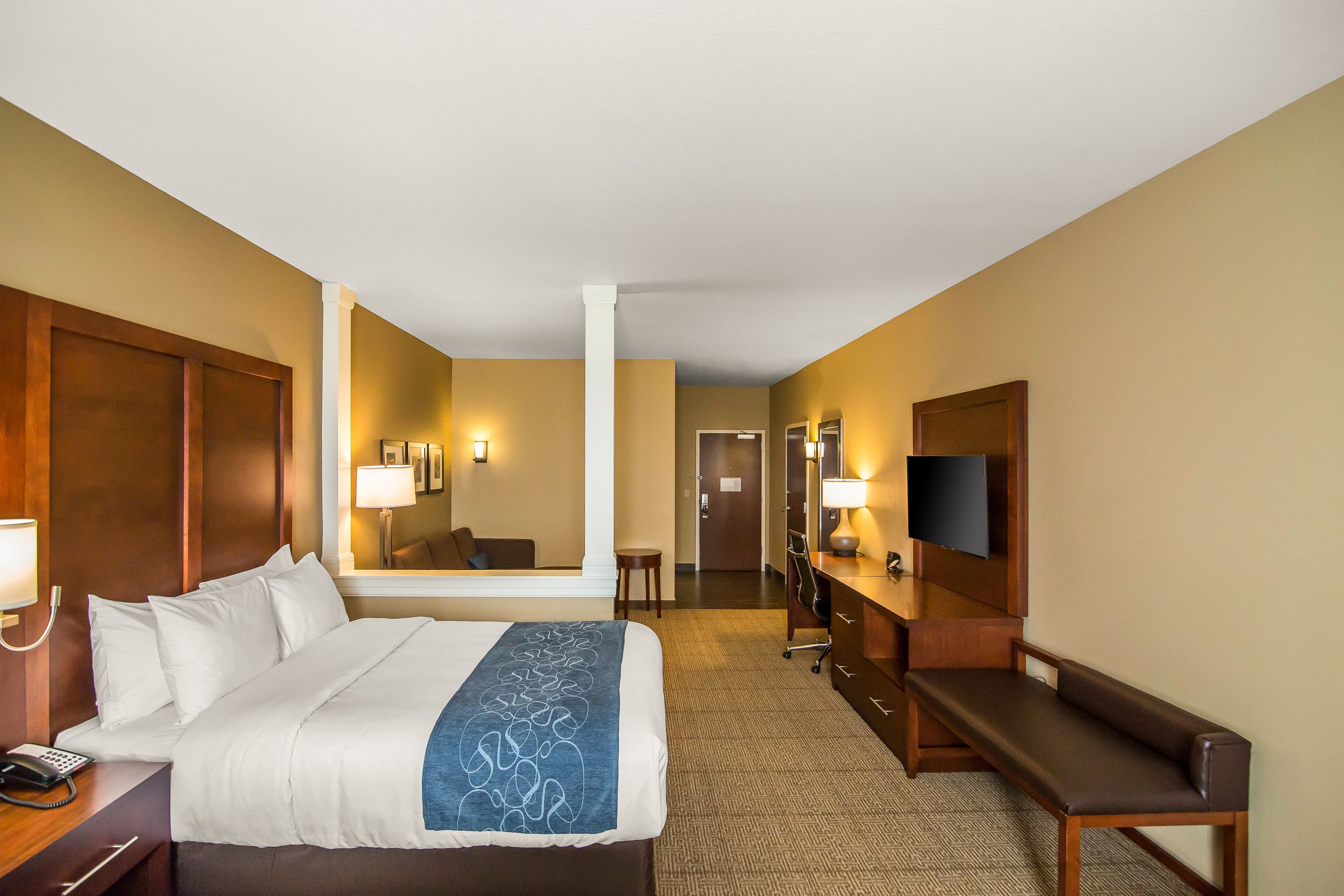 Comfort Suites Dodge City — 10
