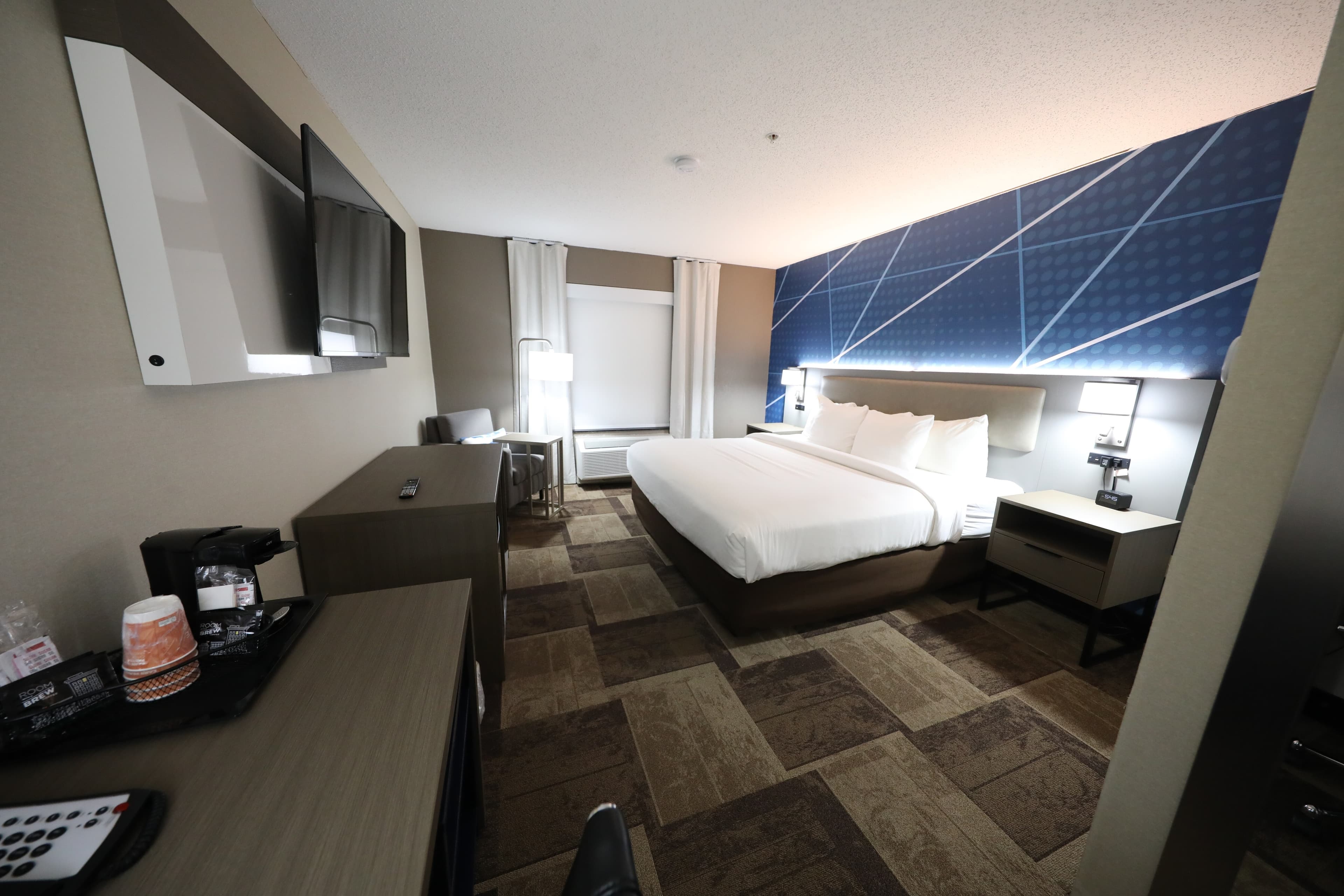 Comfort Inn & Suites Hutchinson — 16