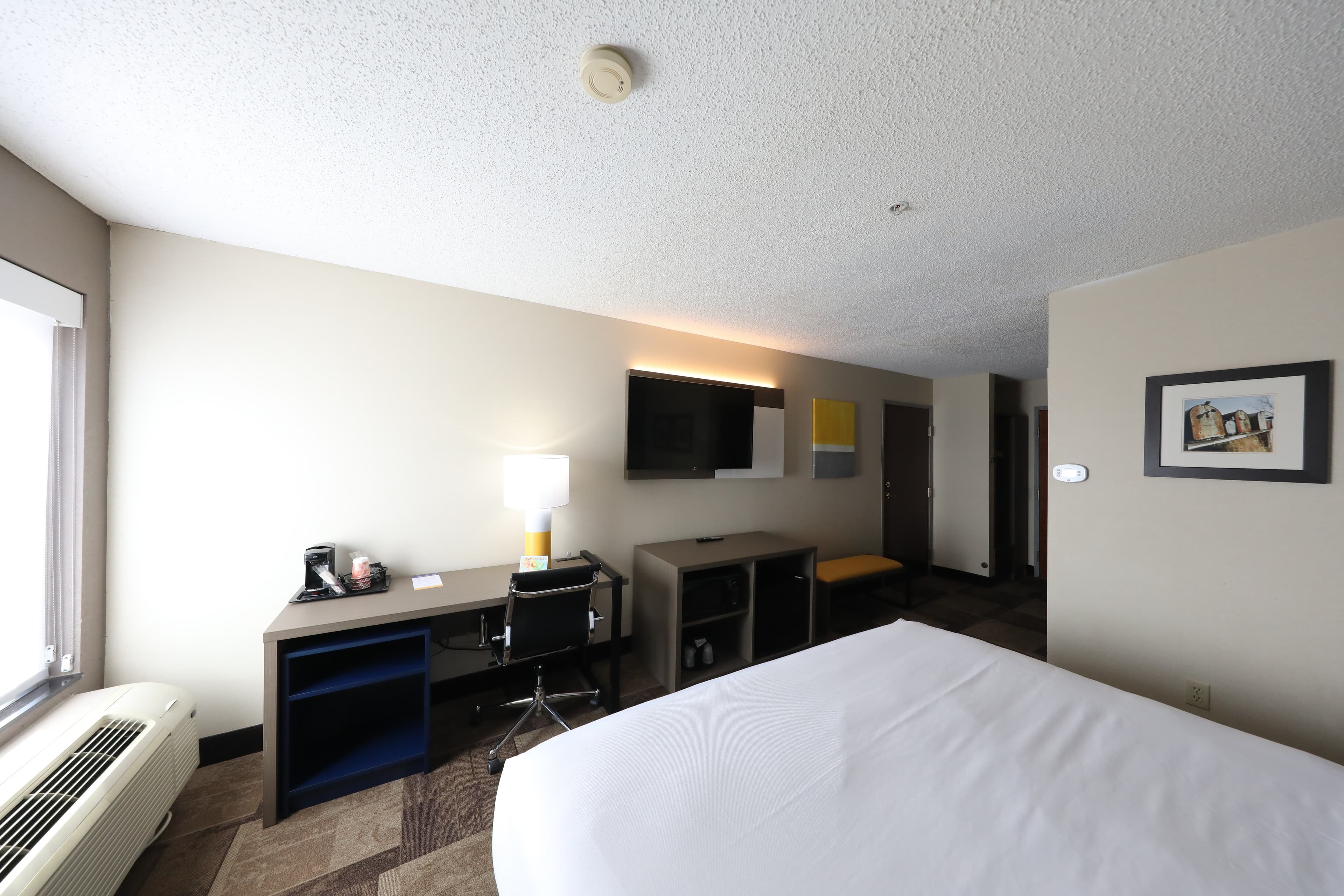 Comfort Inn & Suites Hutchinson — 6