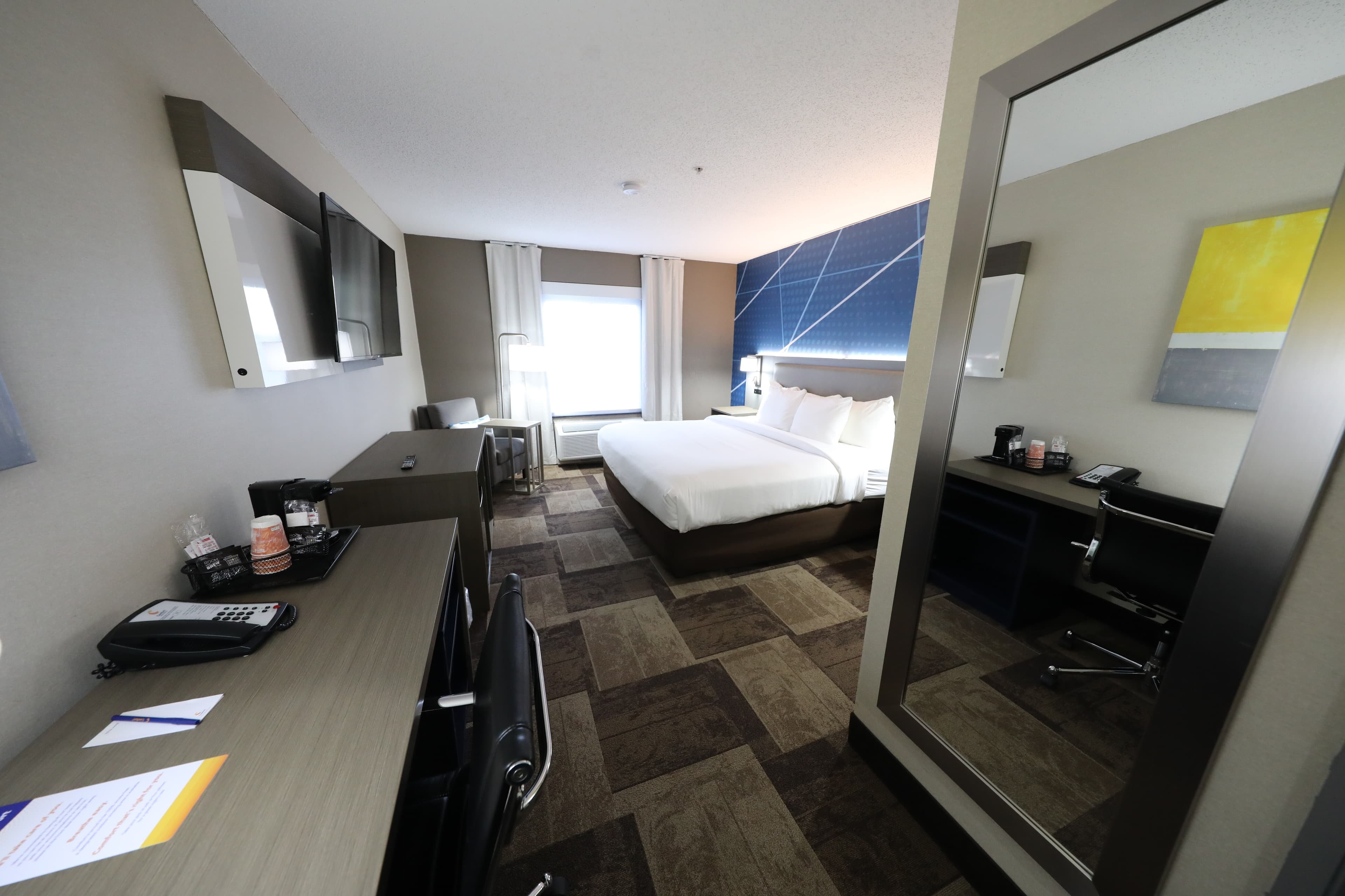 Comfort Inn & Suites Hutchinson — 23