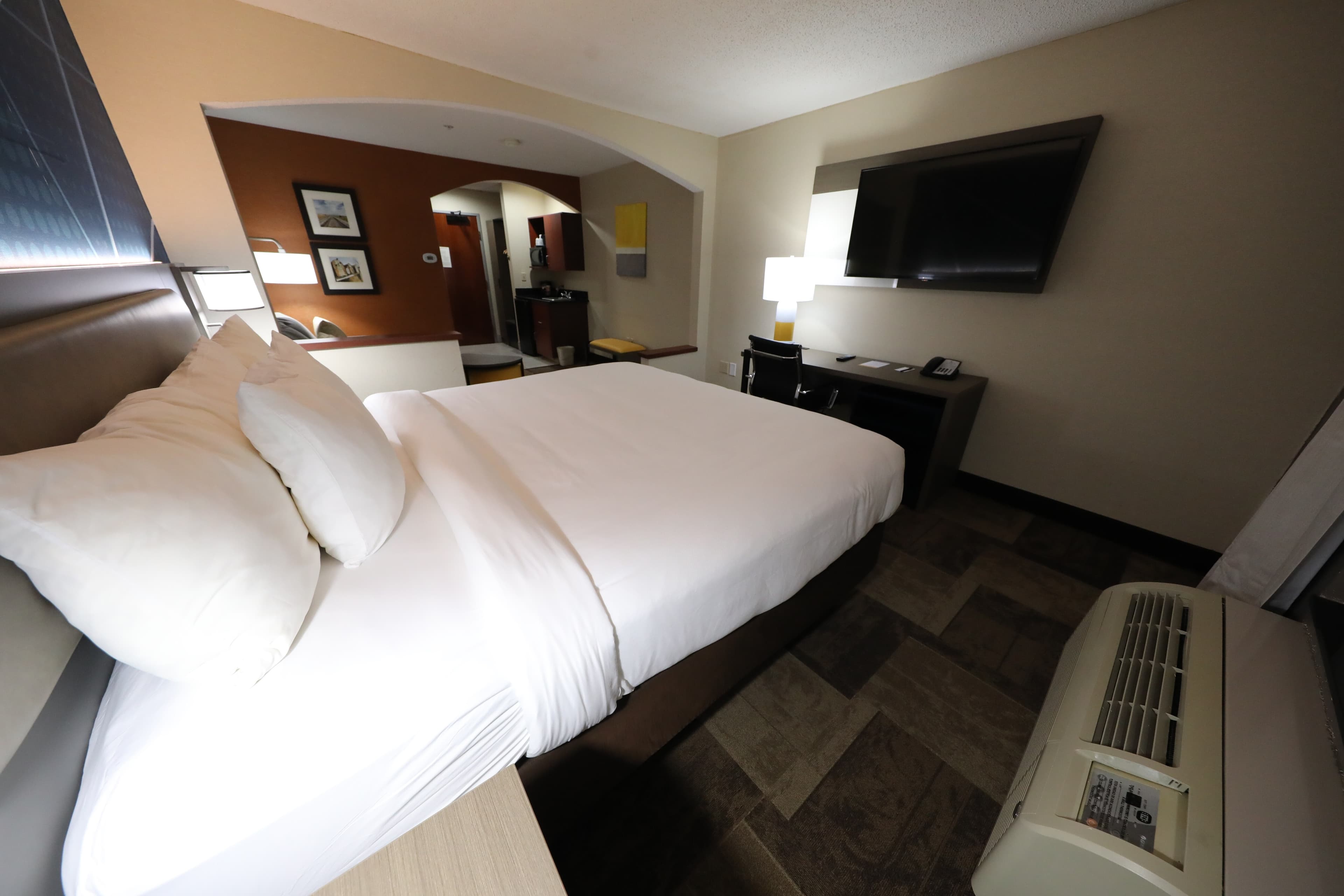 Comfort Inn & Suites Hutchinson — 32