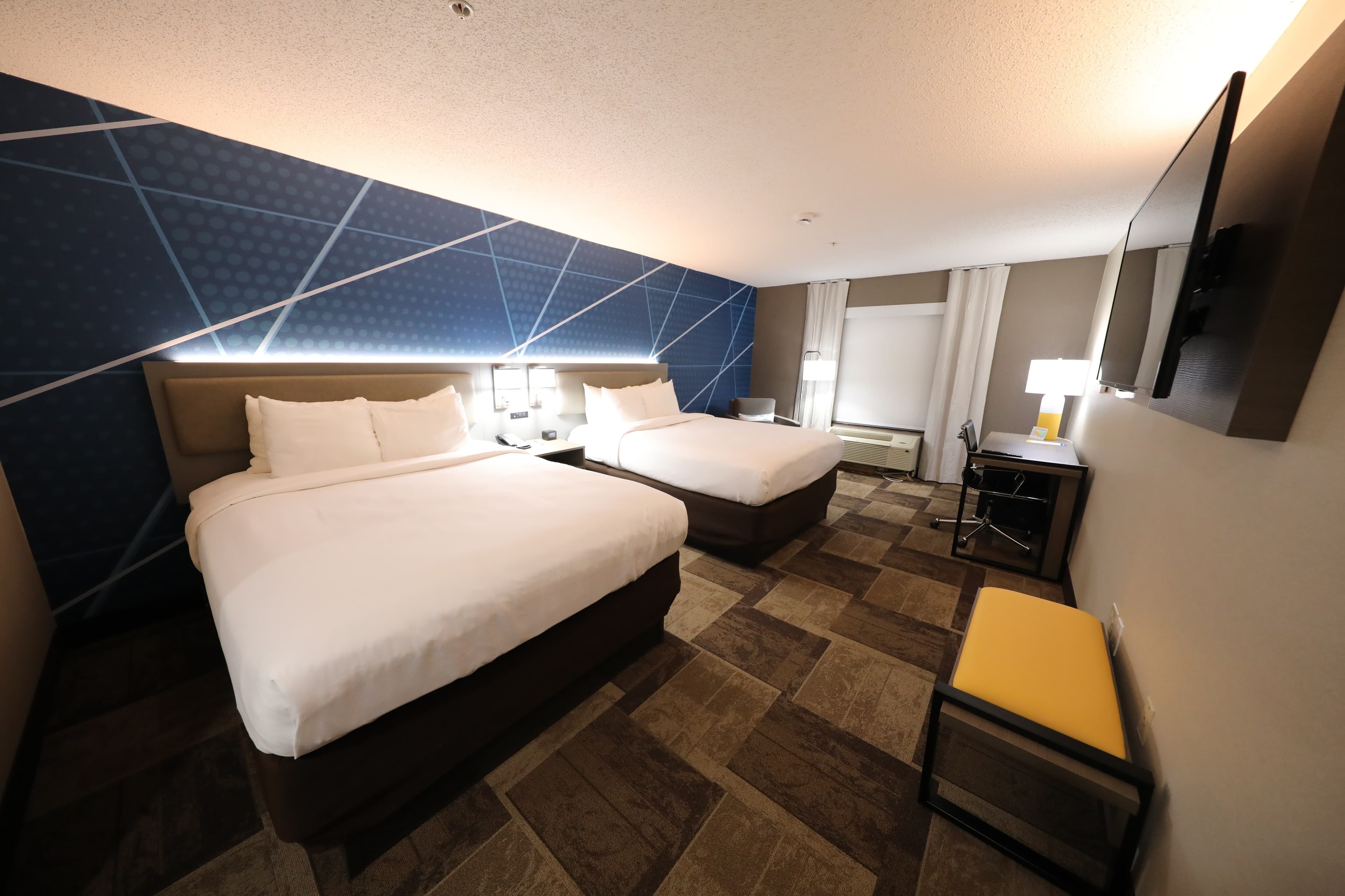 Comfort Inn & Suites Hutchinson — 52