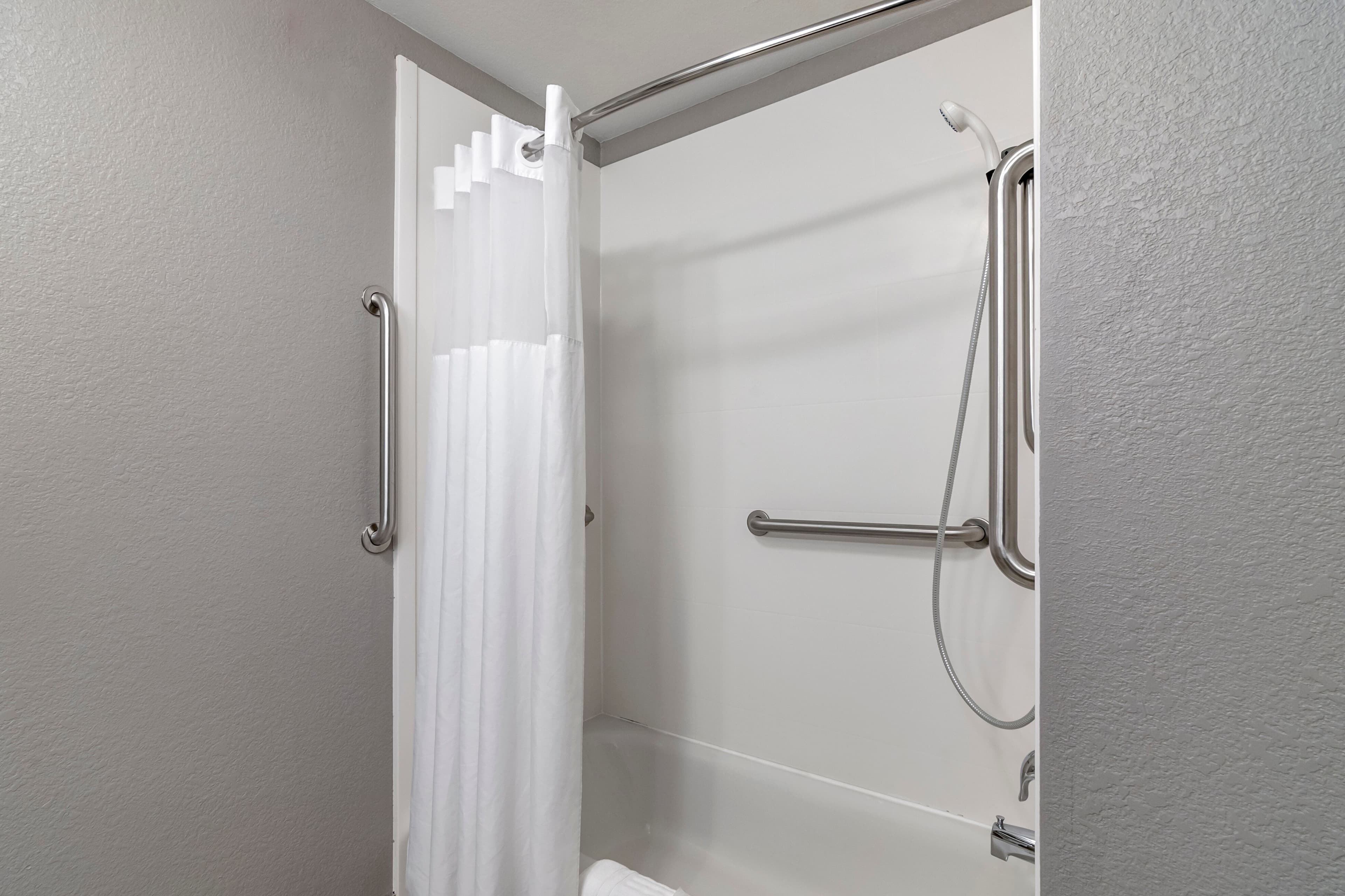 Comfort Inn & Suites Emporia - Image 5