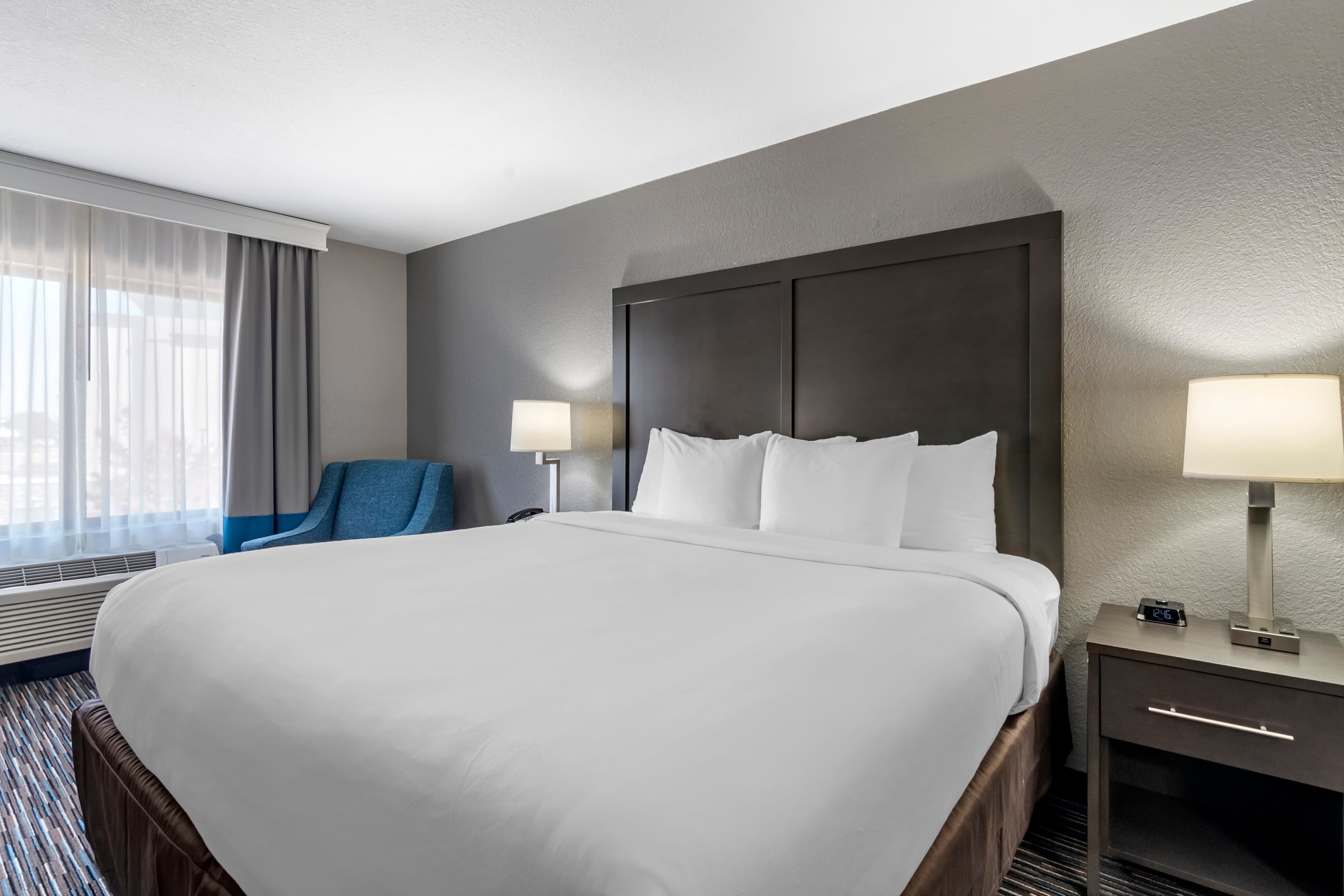 Comfort Inn & Suites Emporia — 10