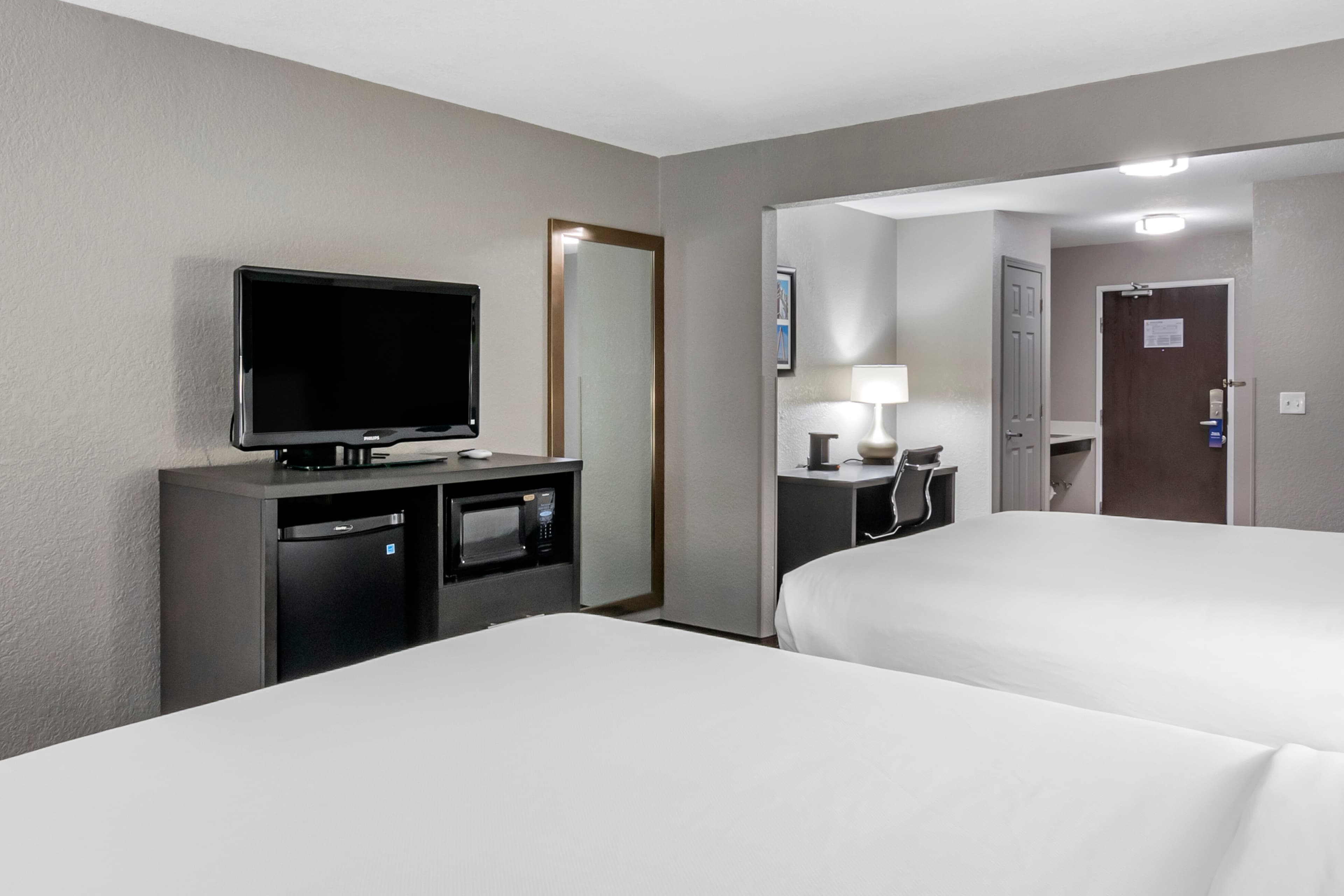 Comfort Inn & Suites Emporia — 24