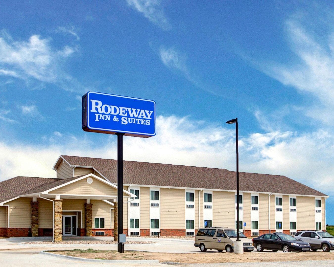 Rodeway Inn & Suites Phillipsburg - Image 1