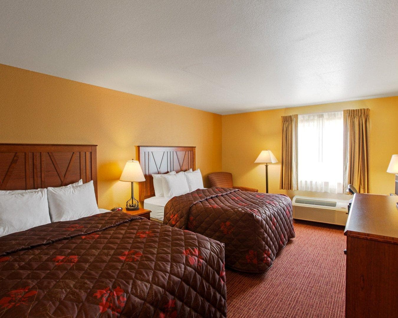 Rodeway Inn & Suites Phillipsburg — 2