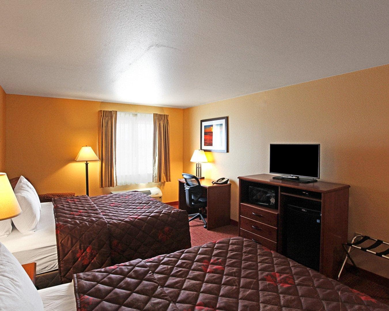 Rodeway Inn & Suites Phillipsburg — 4