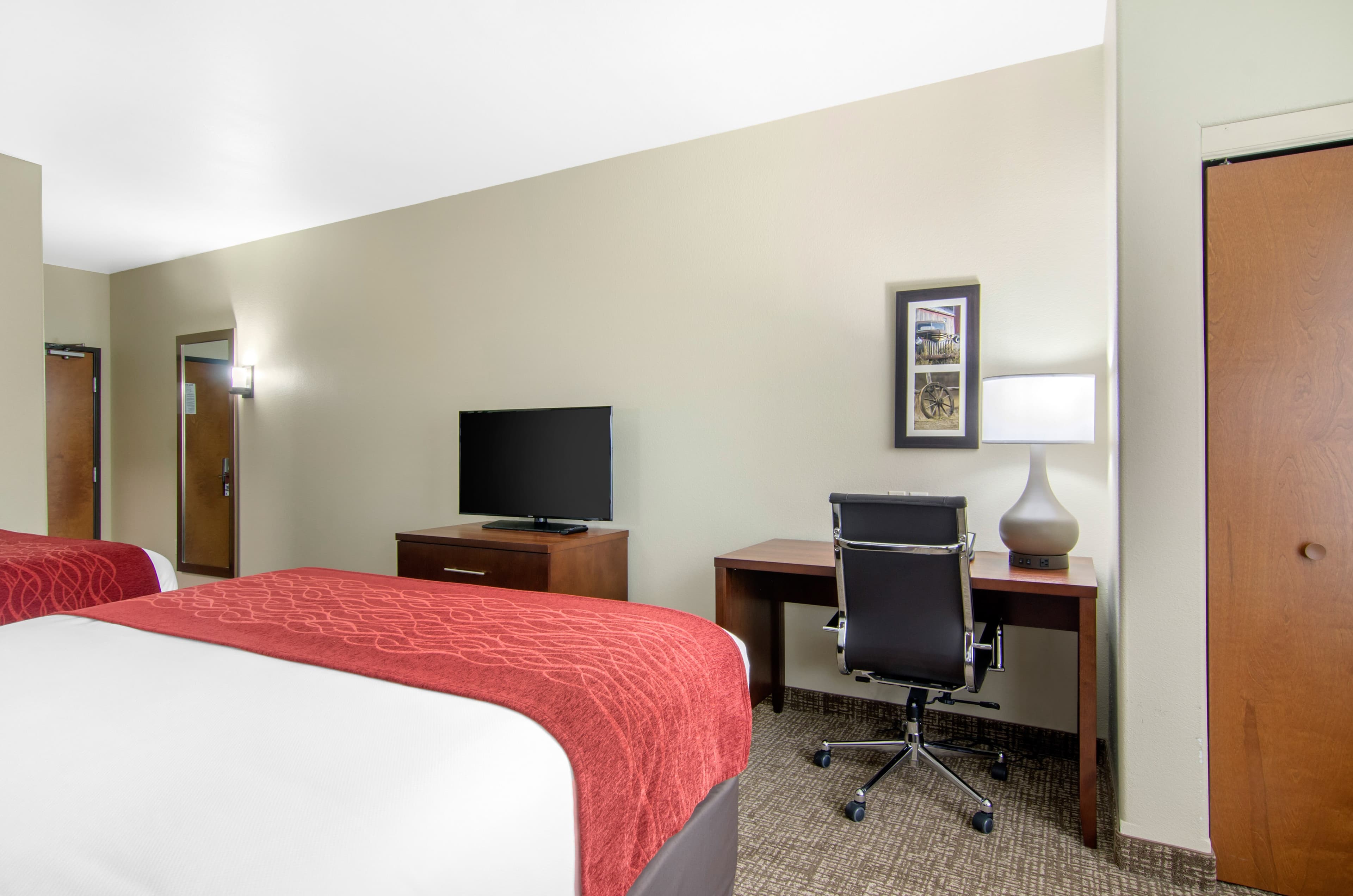 Comfort Inn & Suites Shawnee - Kansas City — 7