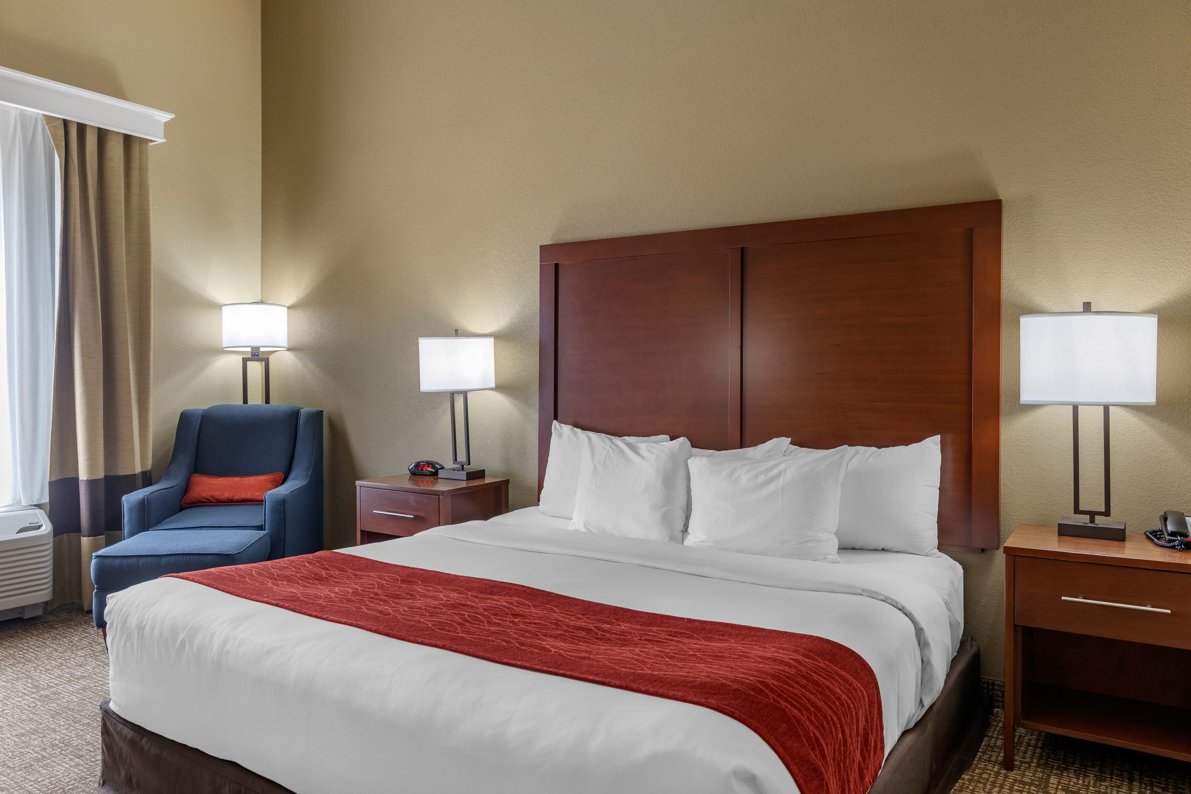 Comfort Inn & Suites Augusta - Image 2