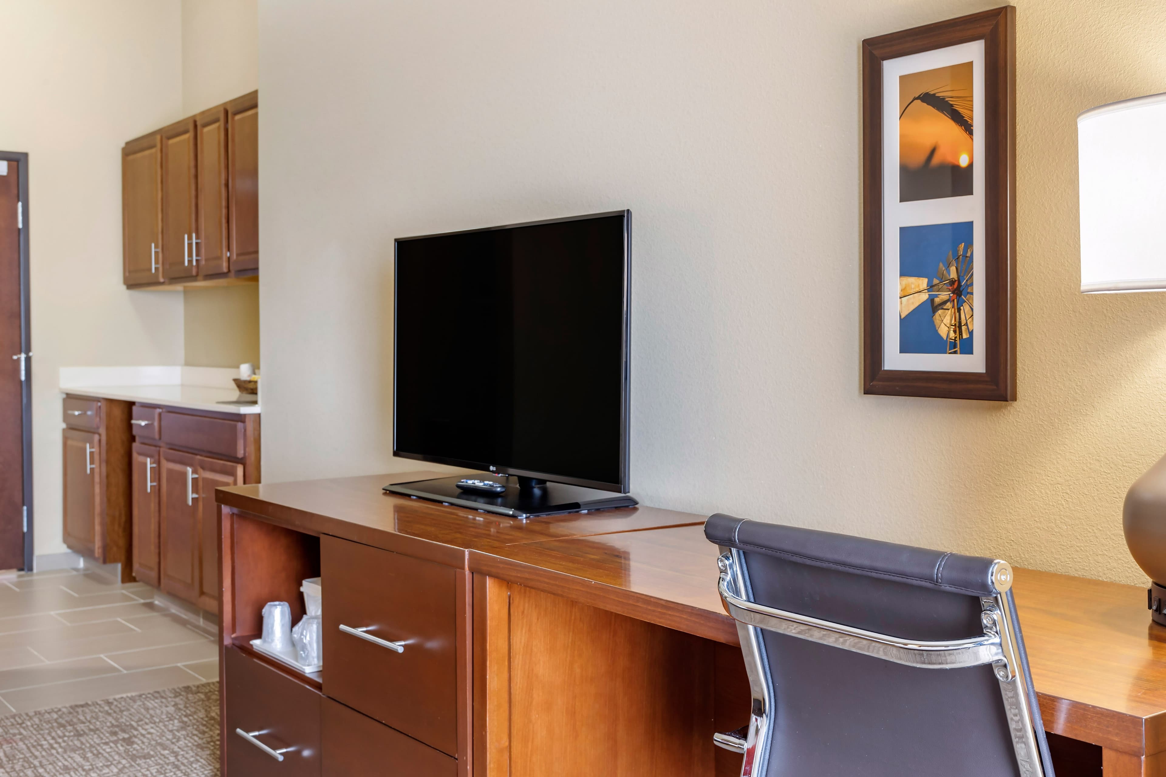 Comfort Inn & Suites Augusta — 7