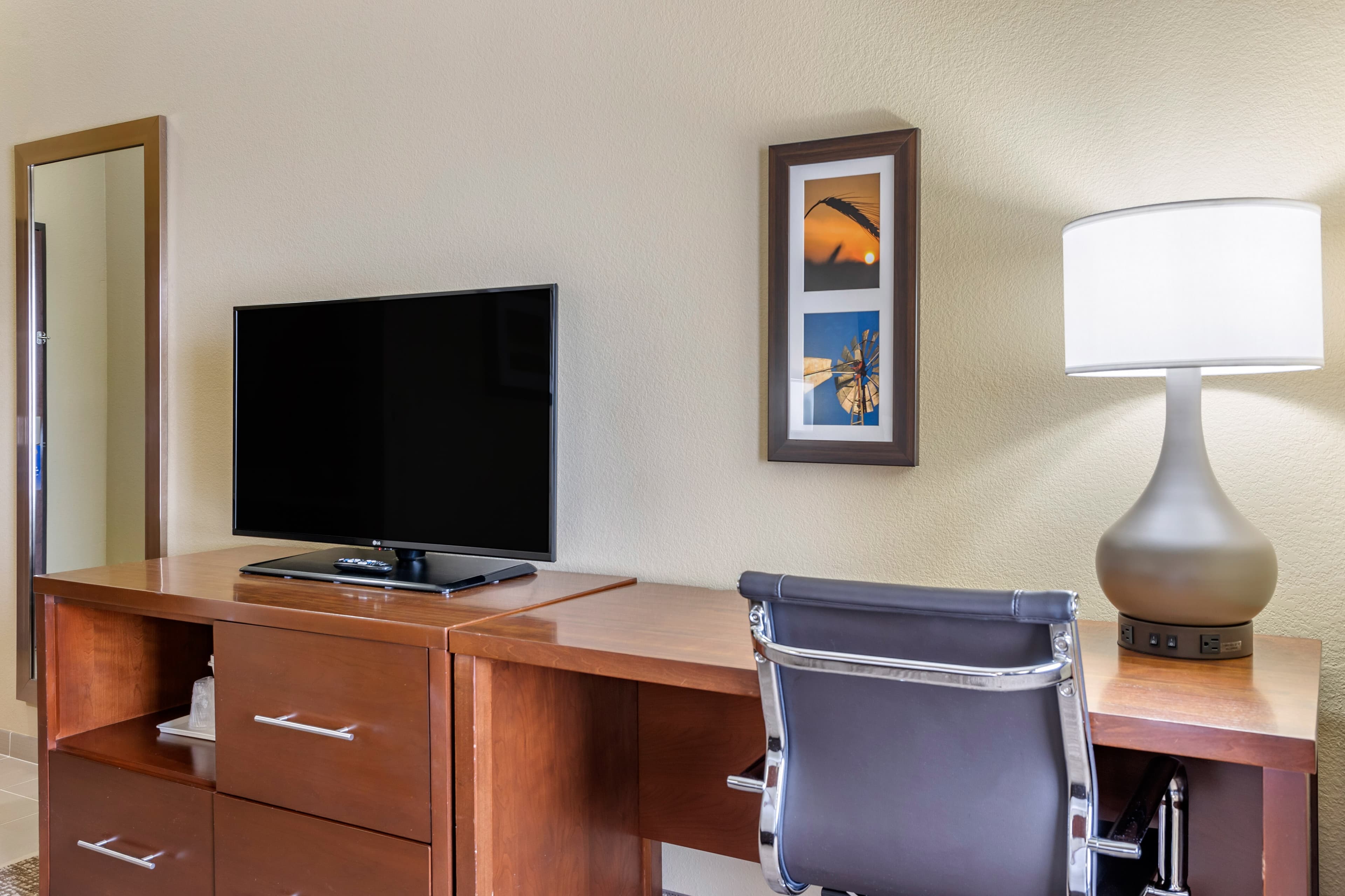 Comfort Inn & Suites Augusta — 11
