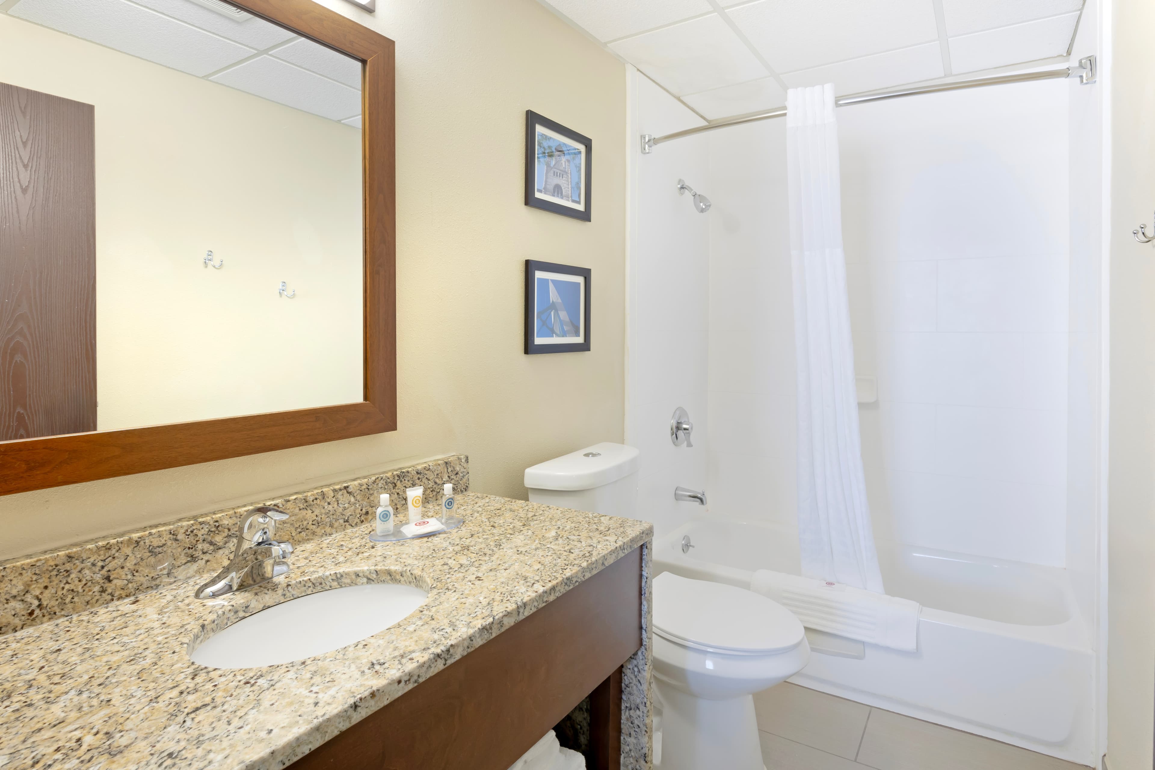 Comfort Inn & Suites Wichita Northeast — 37