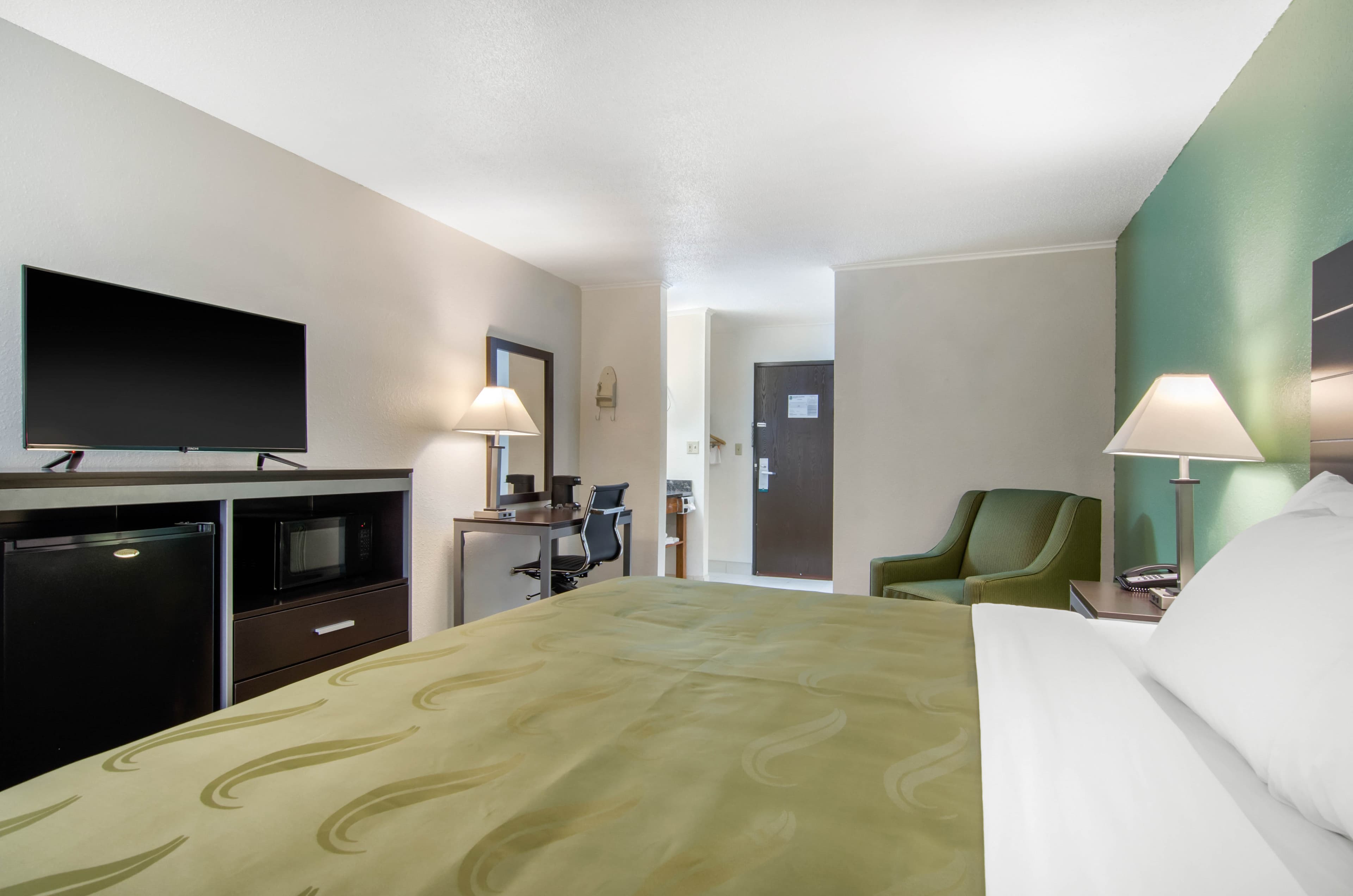 Quality Inn Russell - Image 4