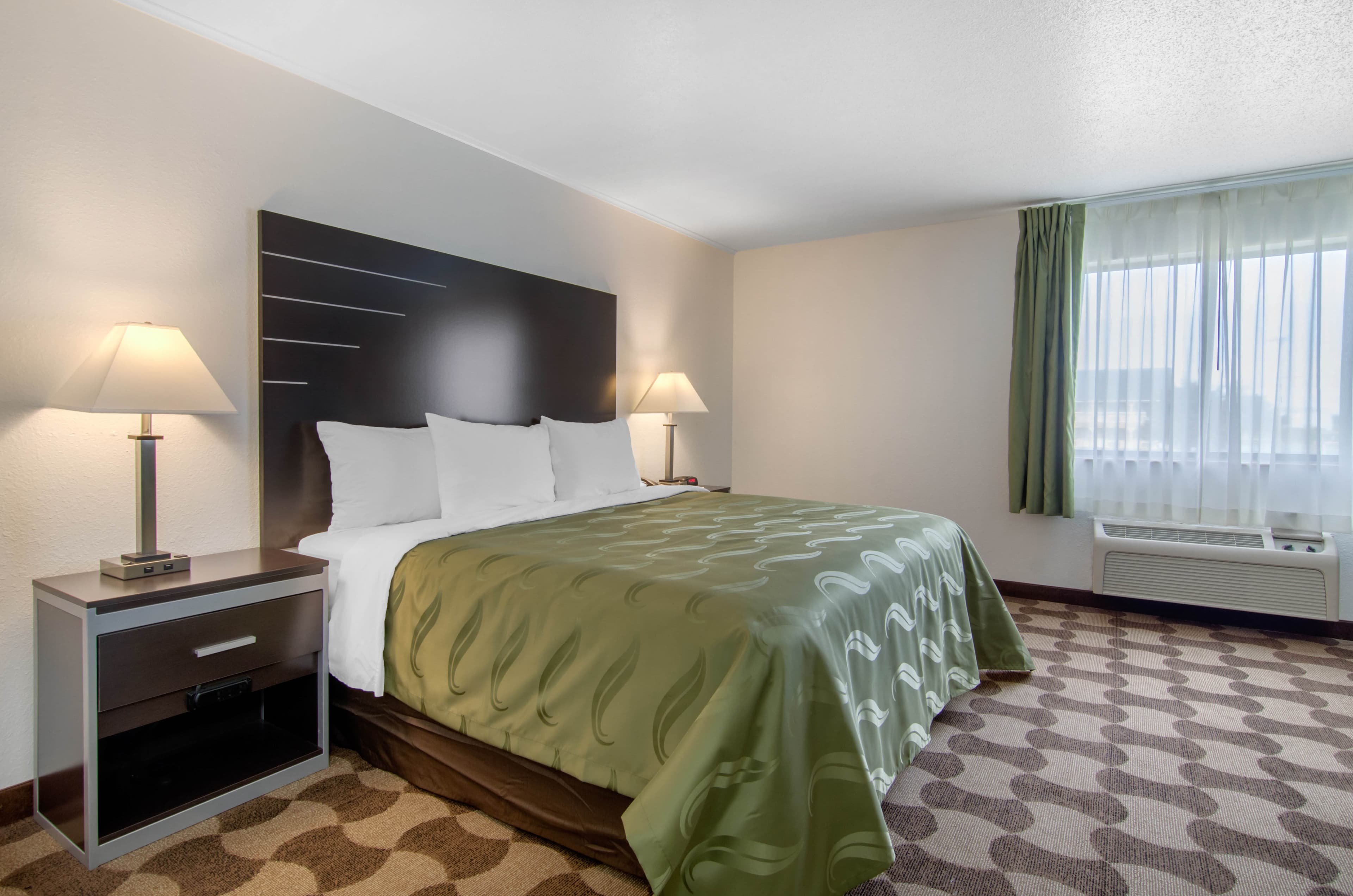 Quality Inn Russell - Image 1