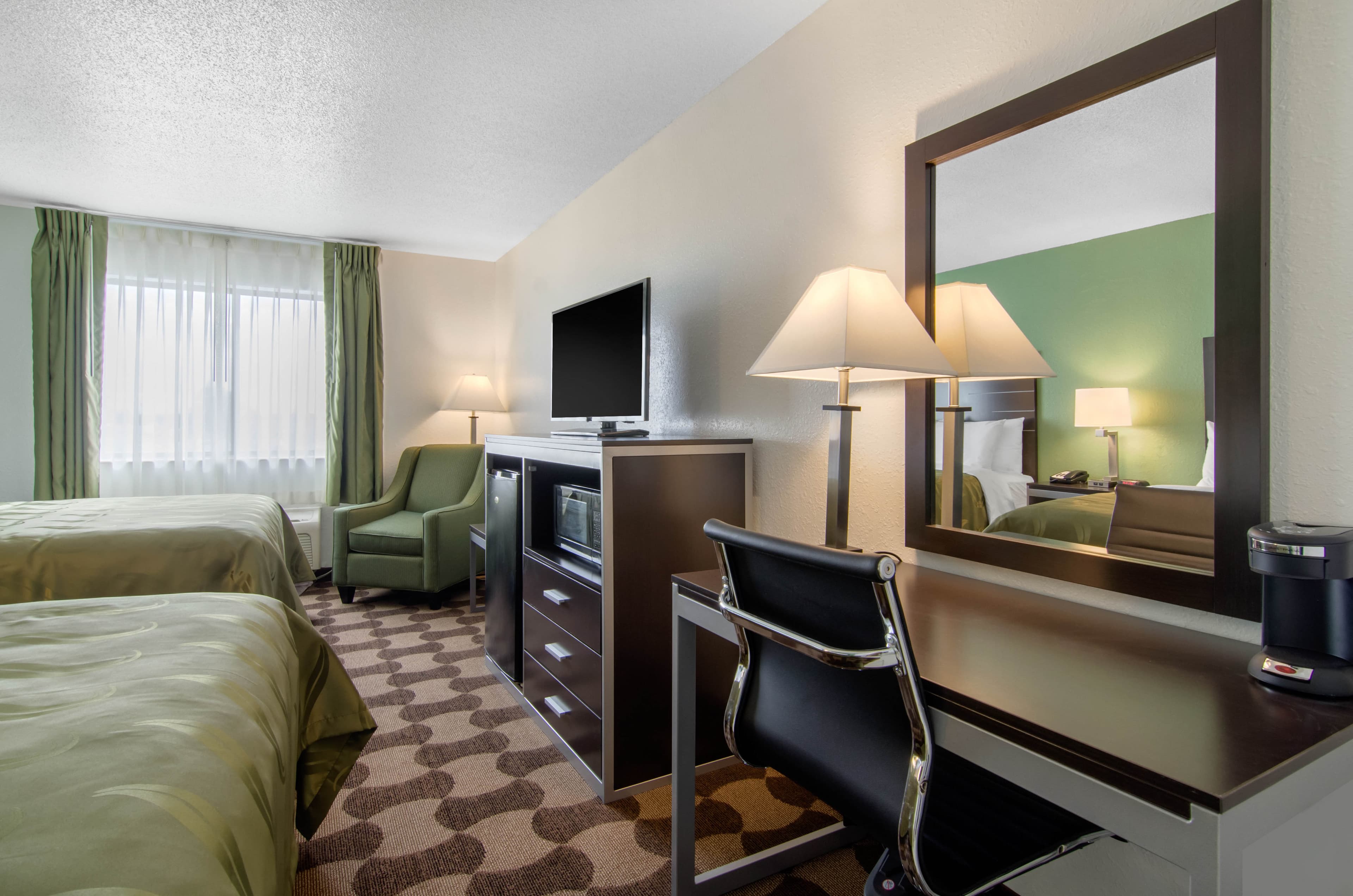Quality Inn Russell — 17