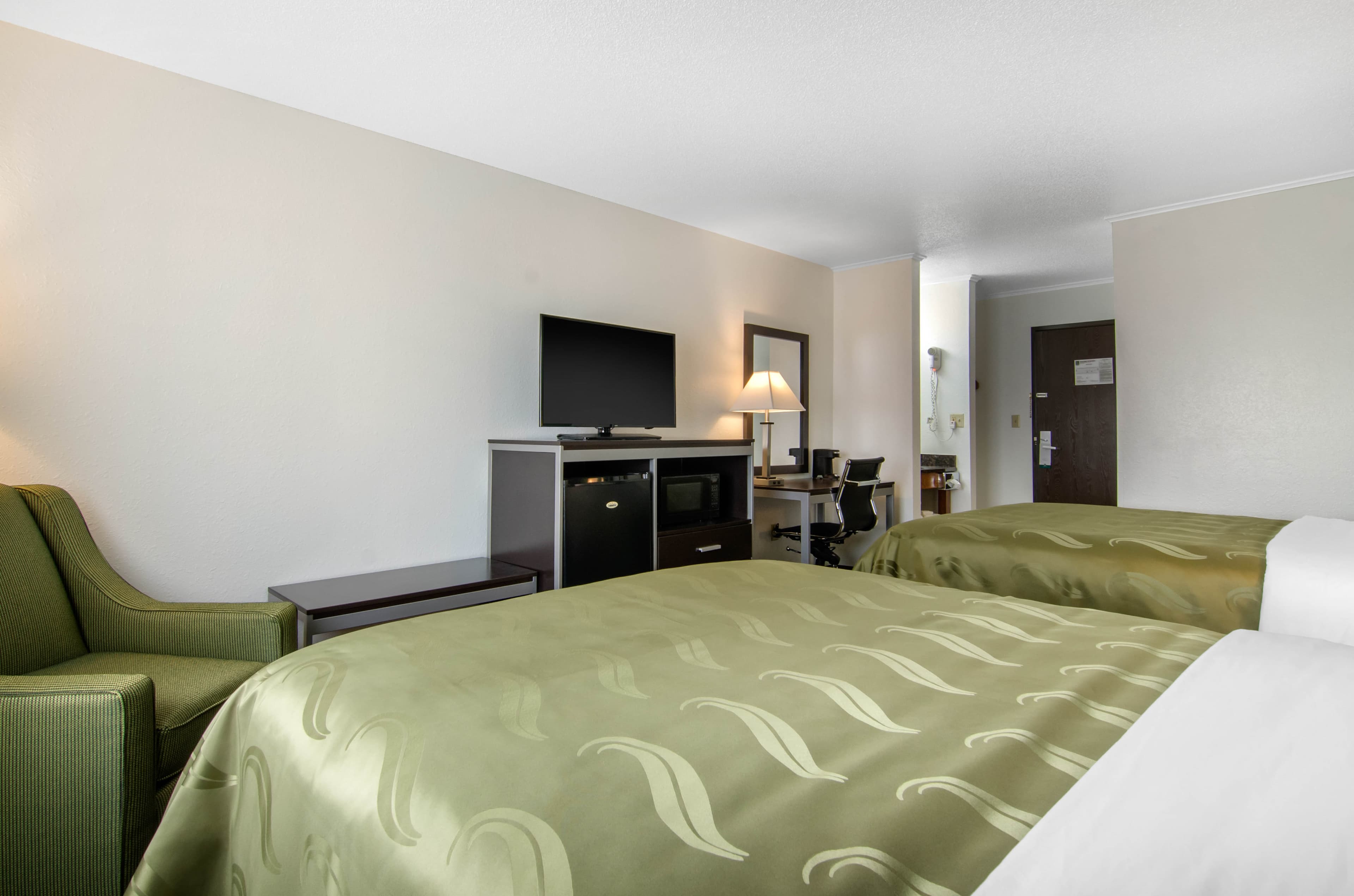 Quality Inn Russell — 18