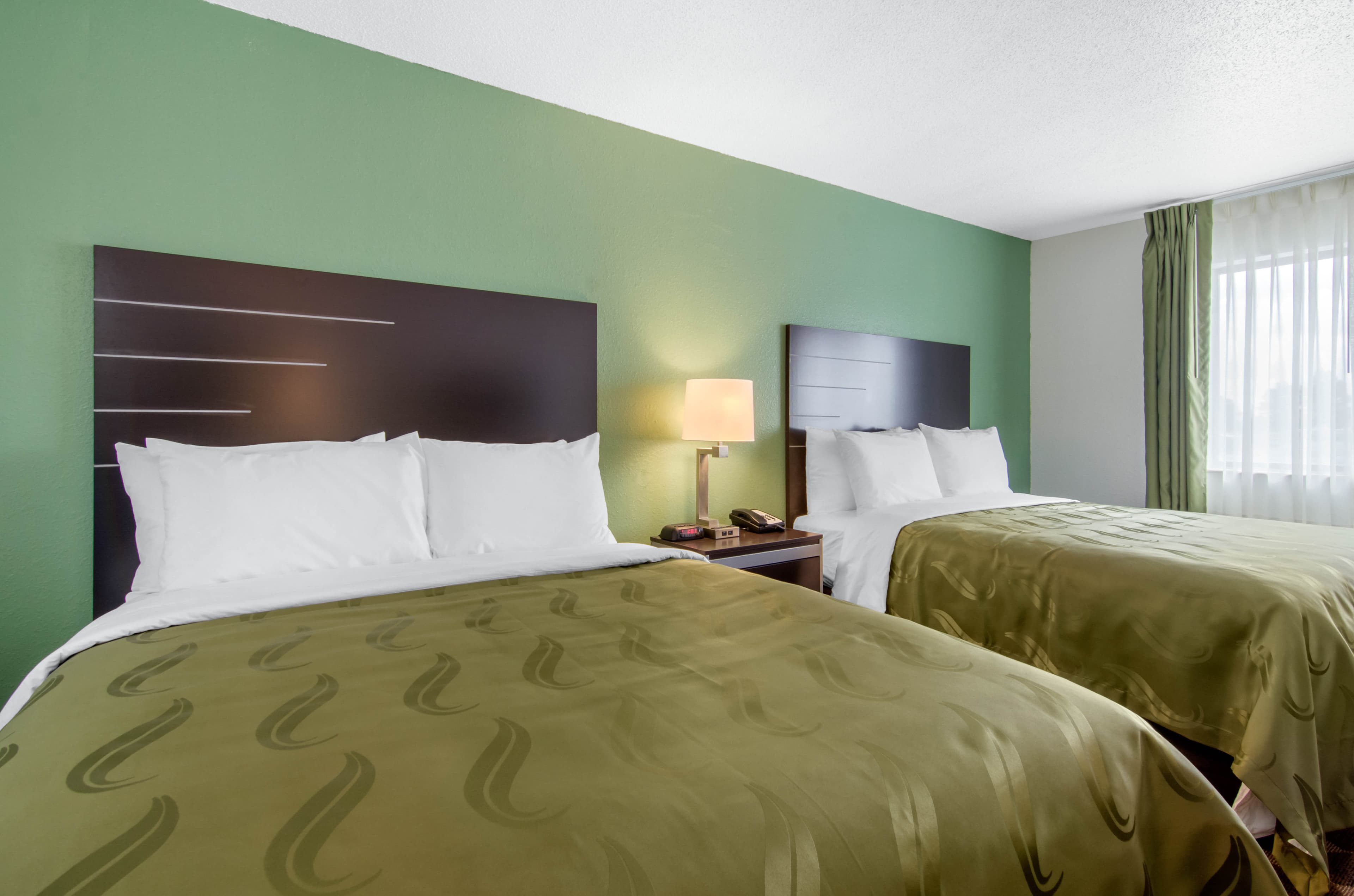 Quality Inn Russell — 19
