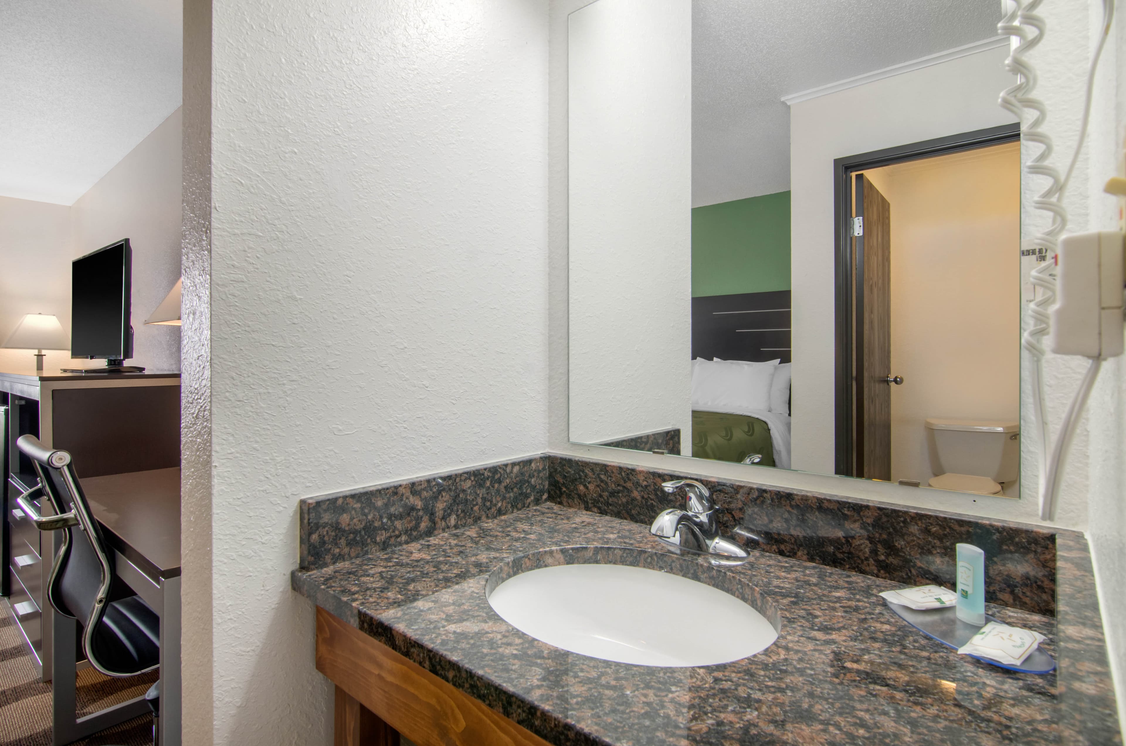 Quality Inn Russell — 20