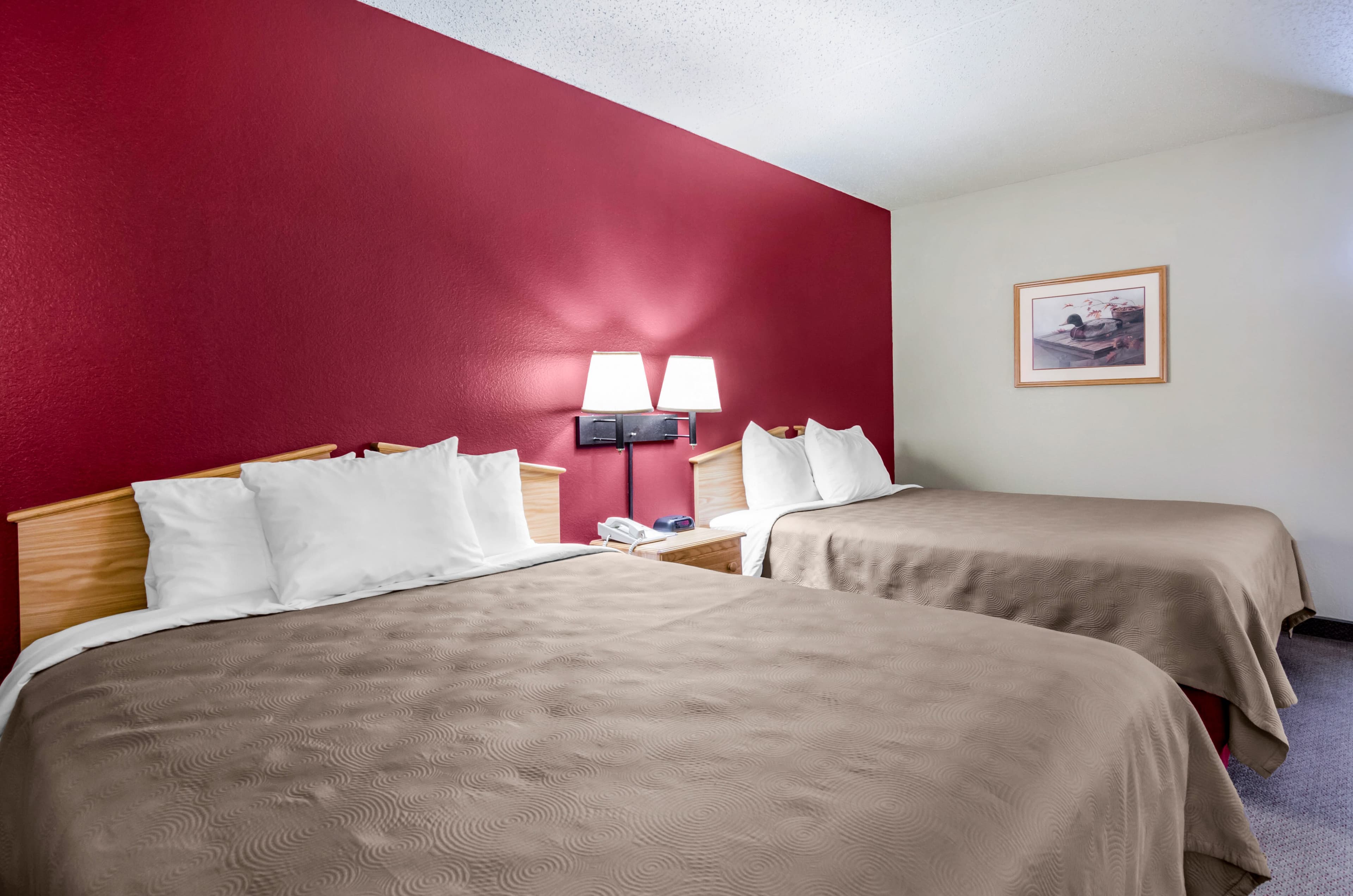 Rodeway Inn Hesston - Image 5