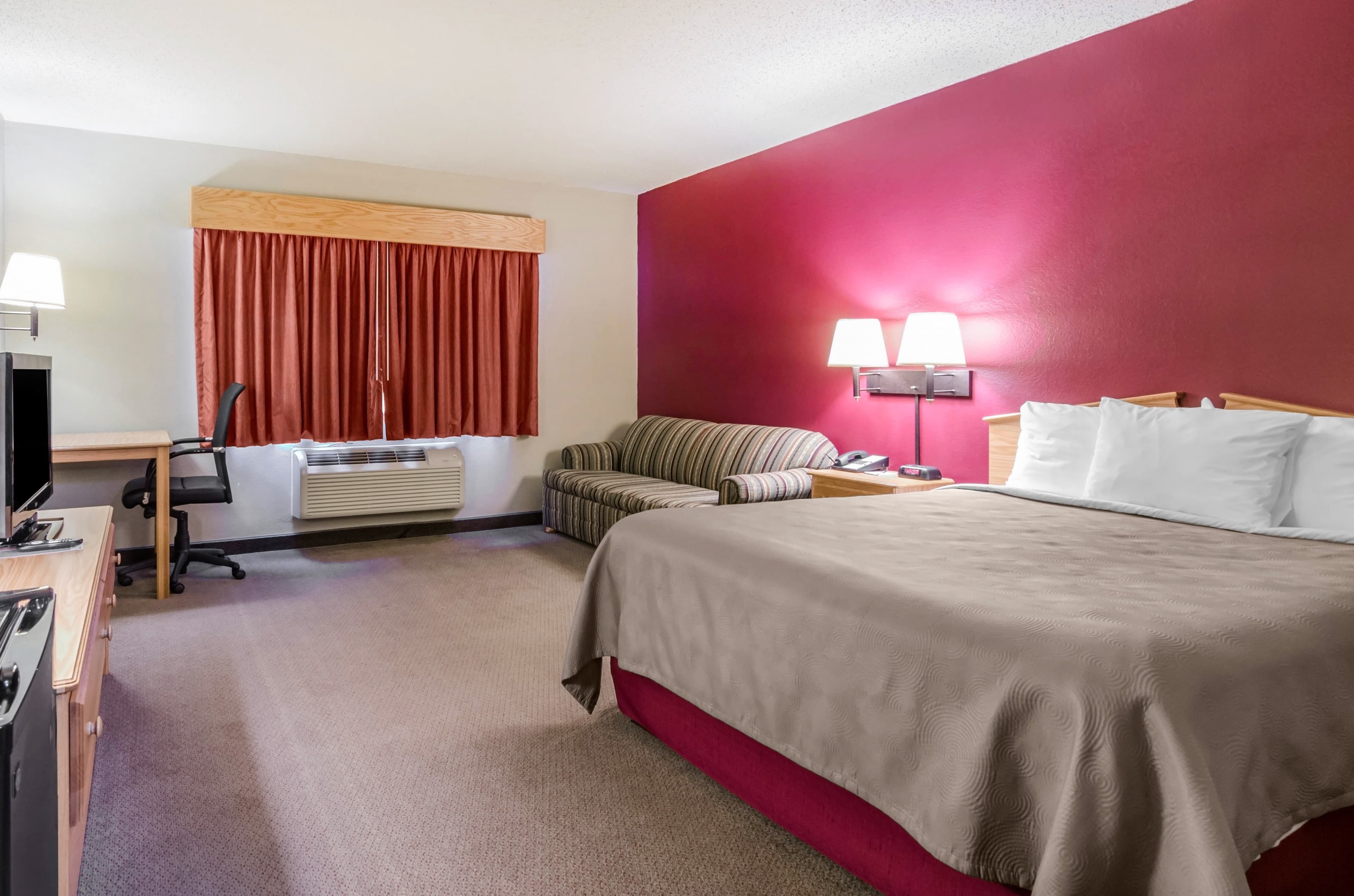 Rodeway Inn Hesston — 13