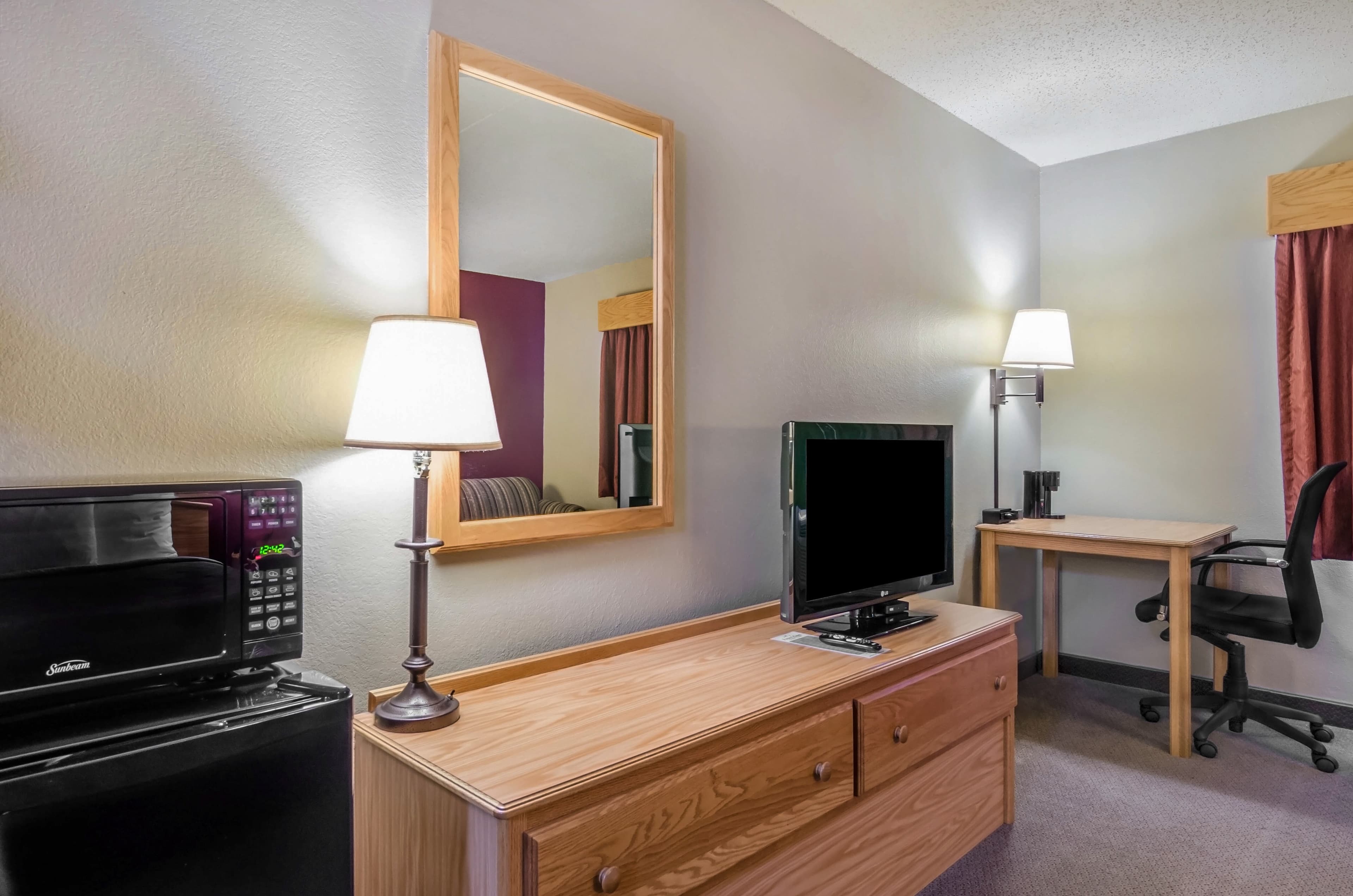 Rodeway Inn Hesston — 14