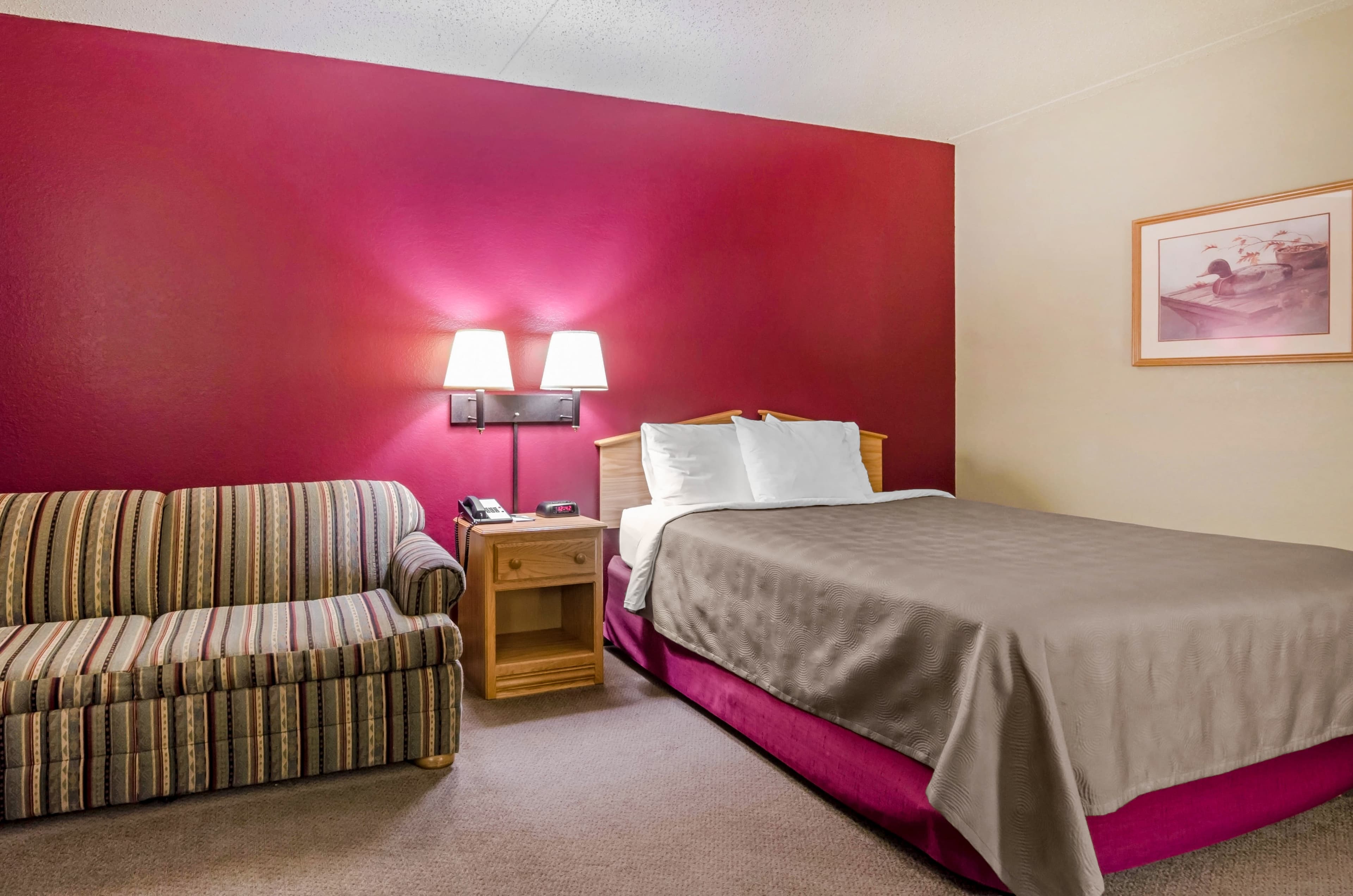 Rodeway Inn Hesston — 16