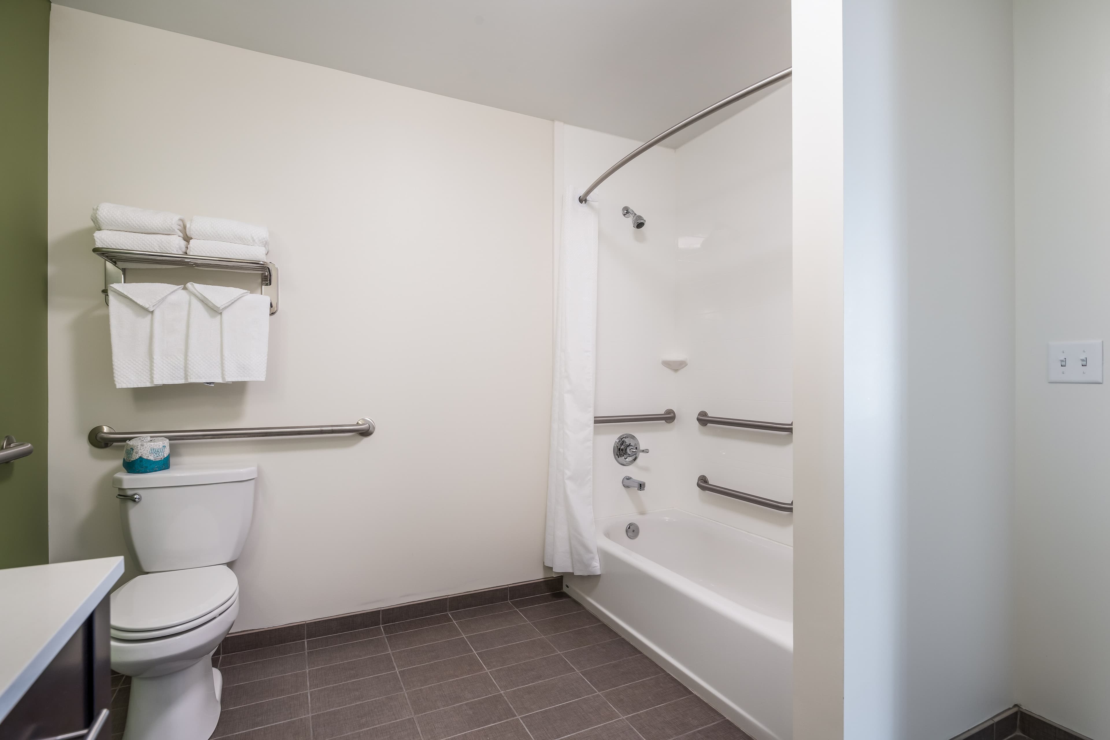 Sleep Inn & Suites Park City-Wichita North — 9