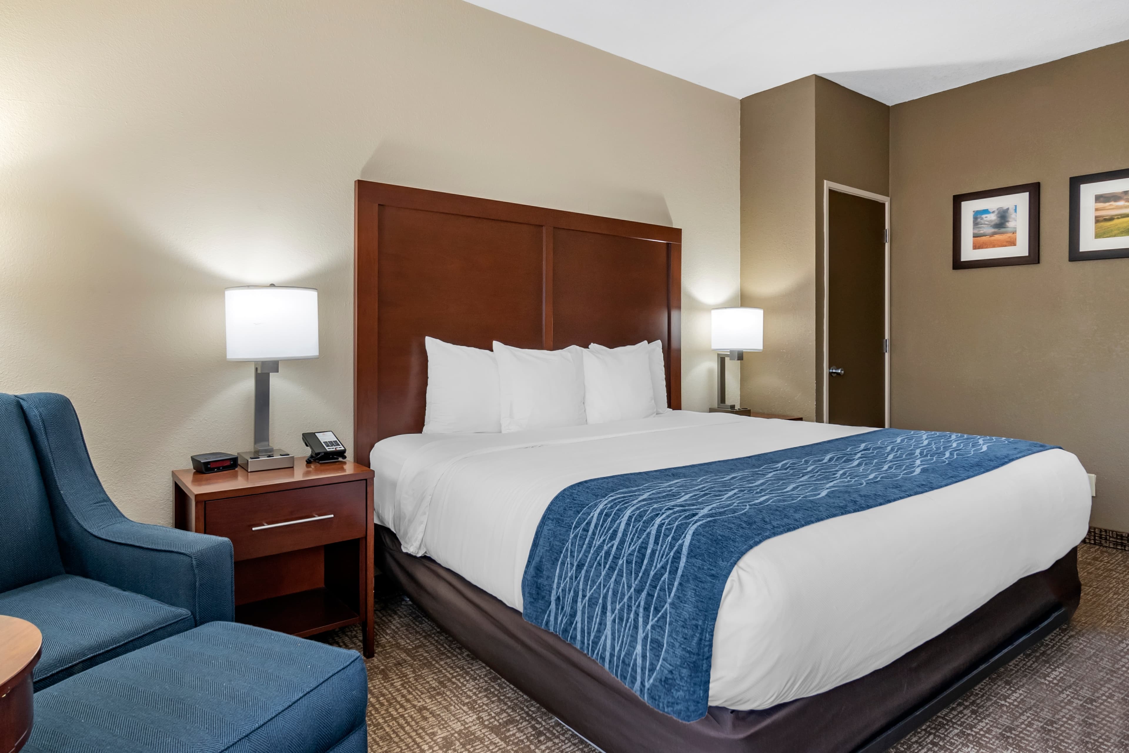 Comfort Inn & Suites Junction City - near Fort Riley — 11