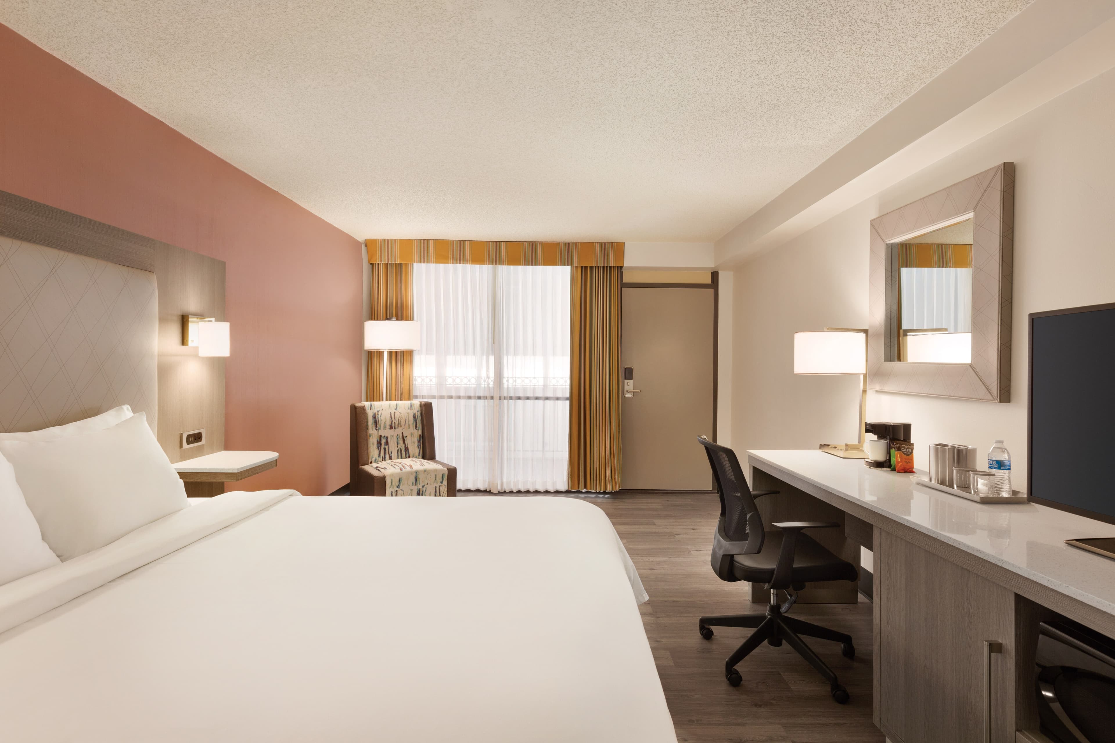 Radisson Hotel Lenexa Overland Park - Image 3