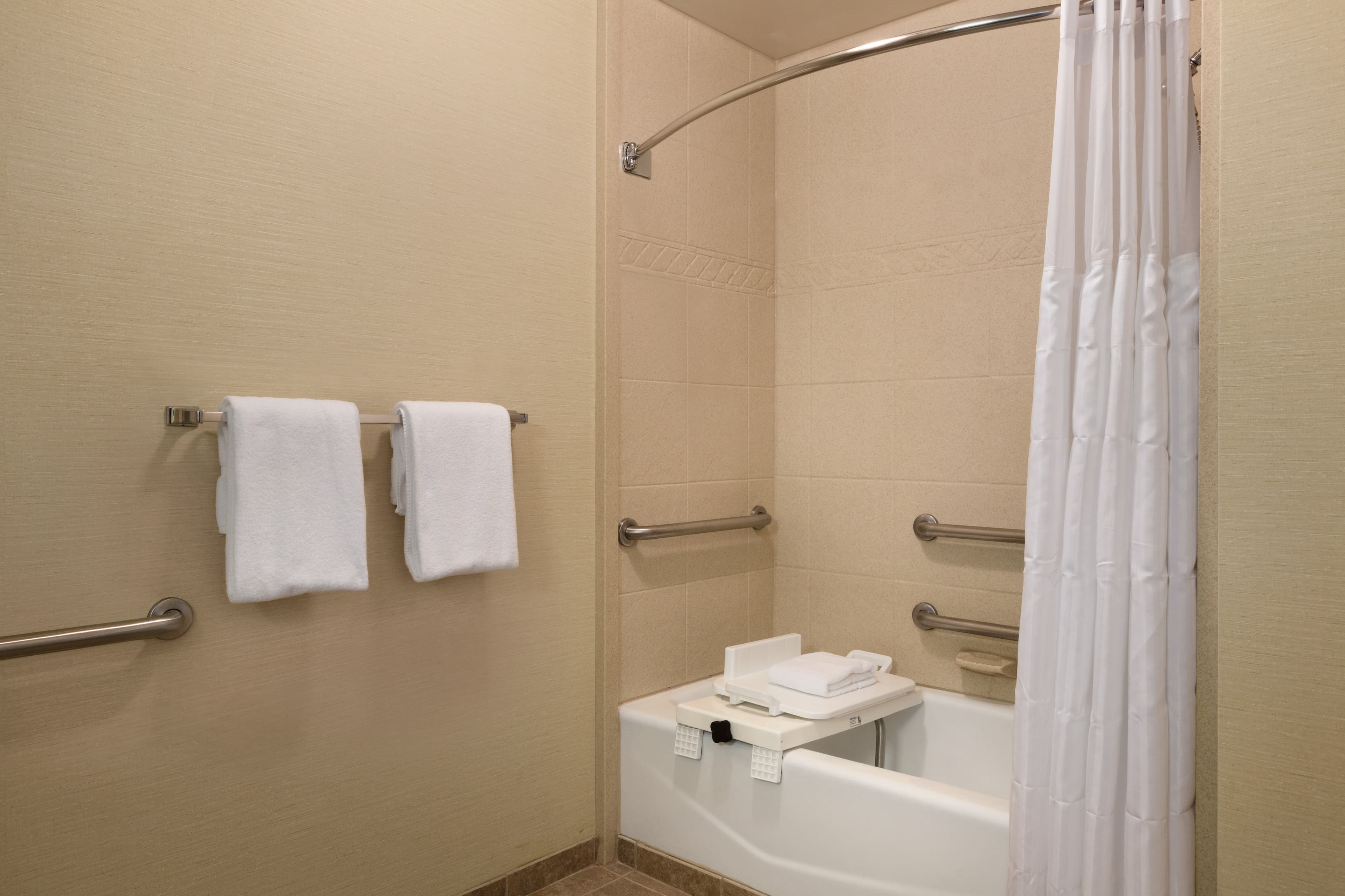 Radisson Hotel Lenexa Overland Park — 14