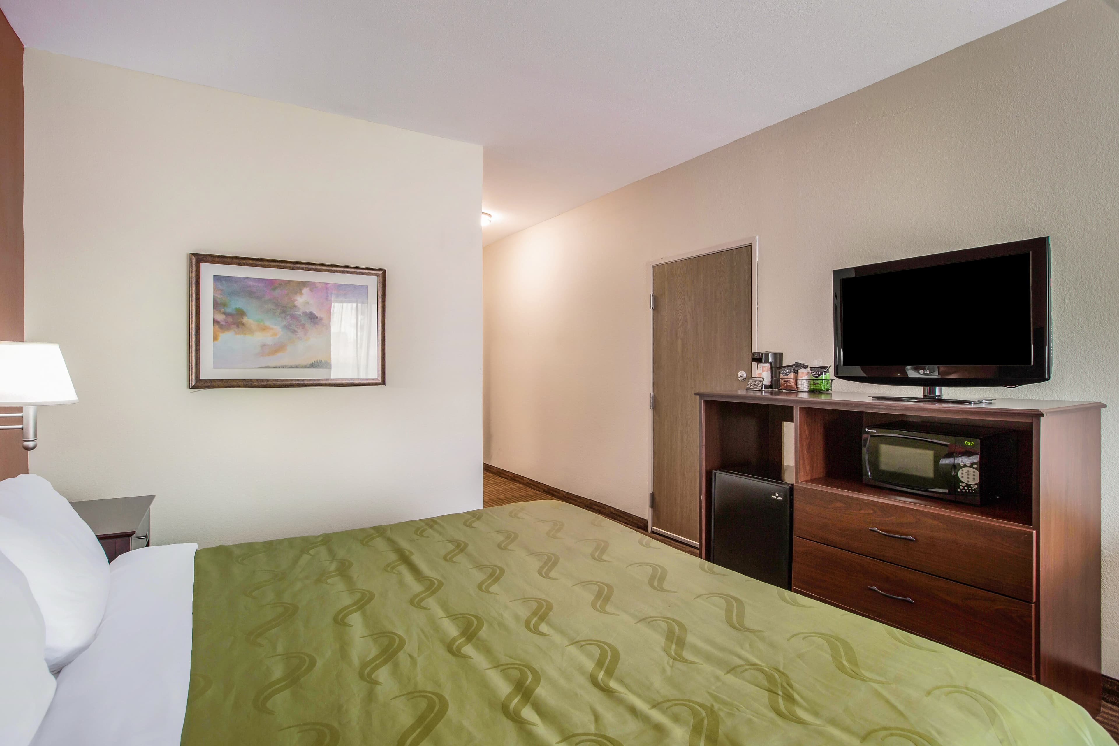 Quality Inn & Suites Lawrence - University Area - Image 4