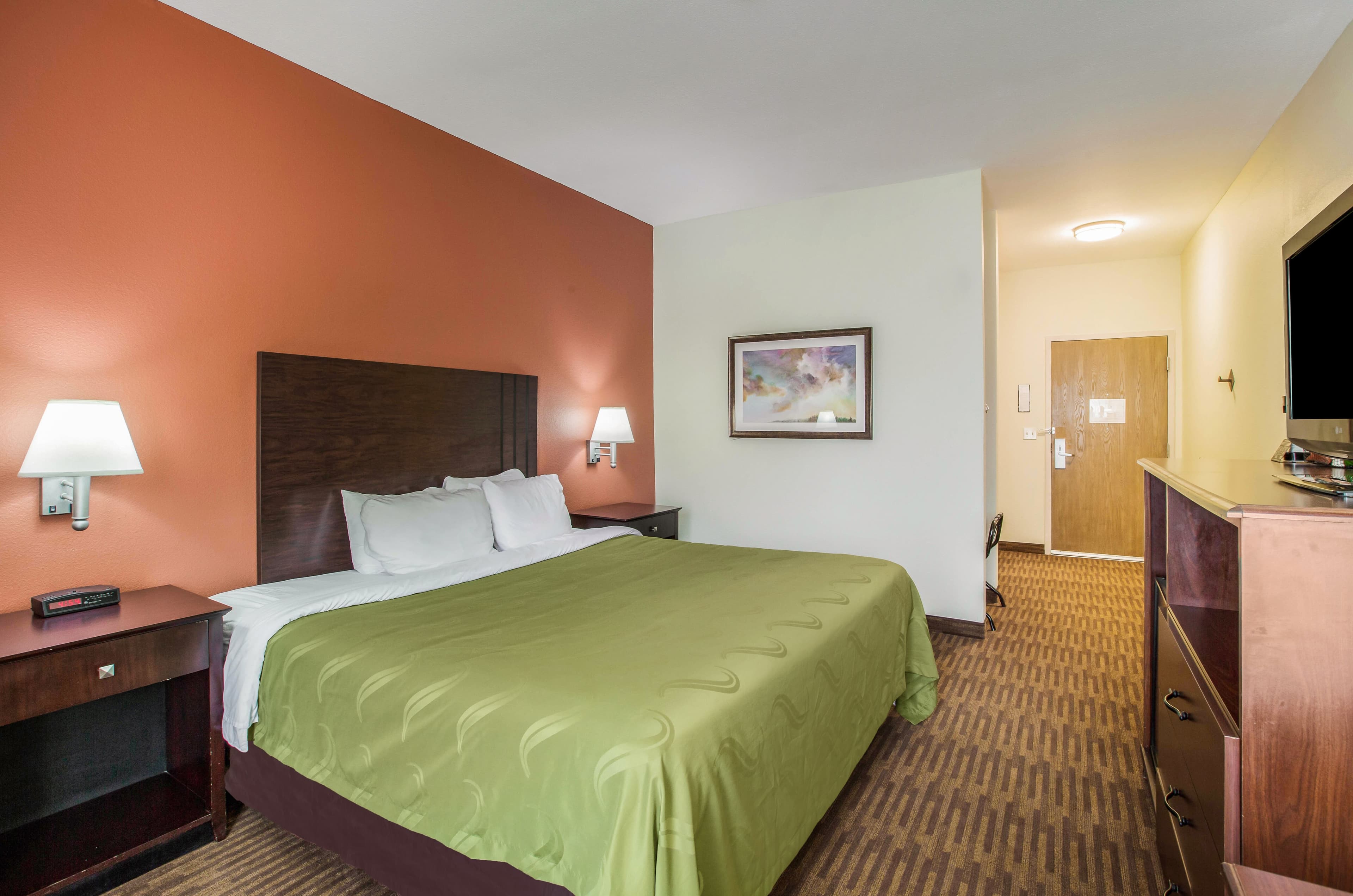 Quality Inn & Suites Lawrence - University Area - Image 5